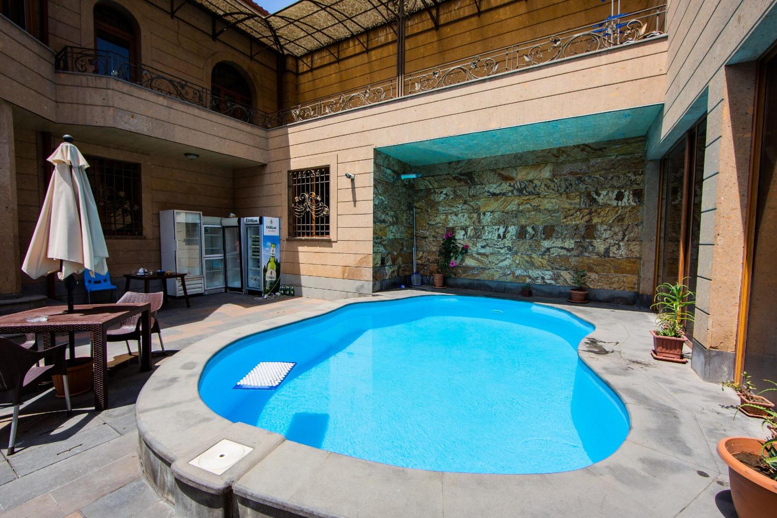 centre guest house