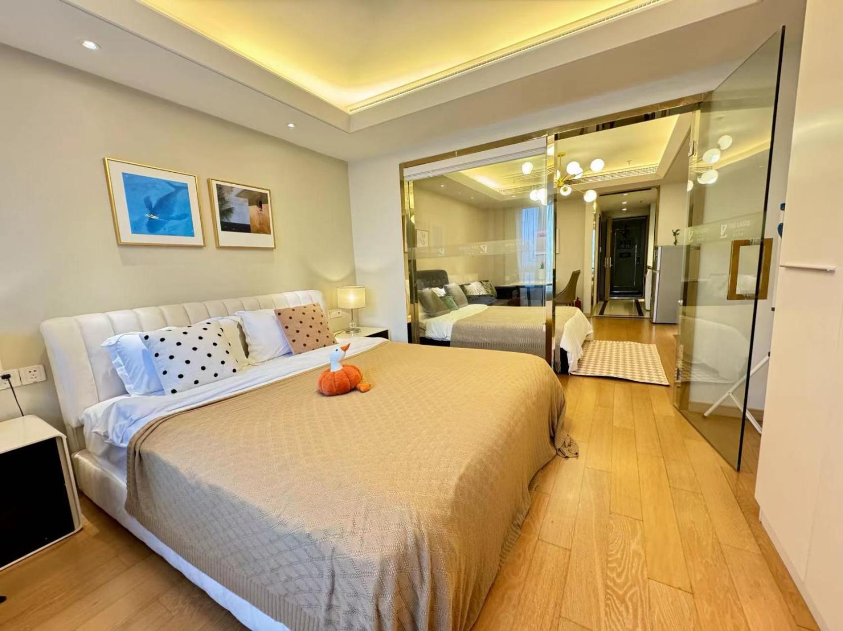 Shanghai Lerongju Boutique Apartment Metro Line 8 20meter
