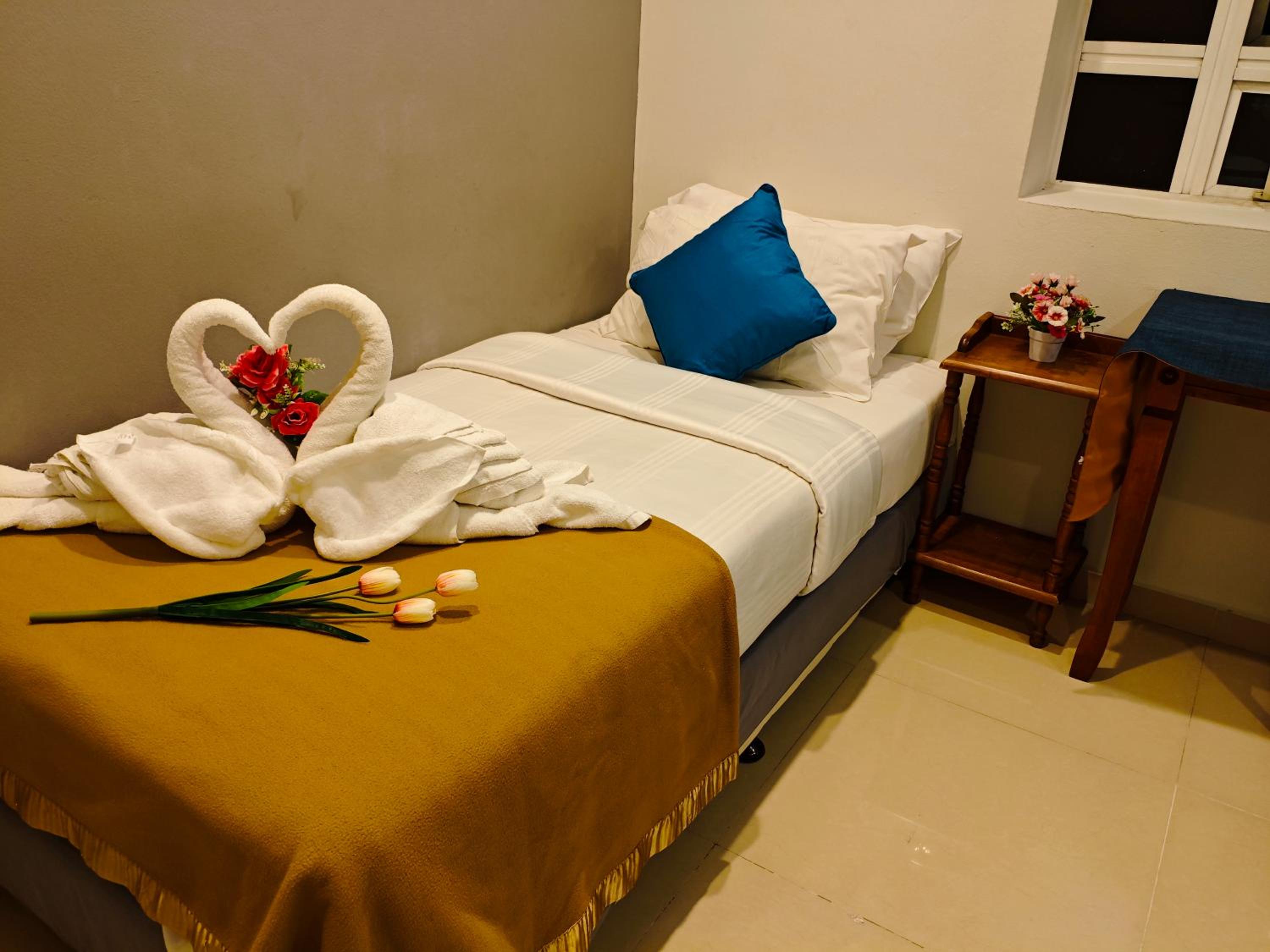 1 Jalan Jaya 7, walking distance to HUKM