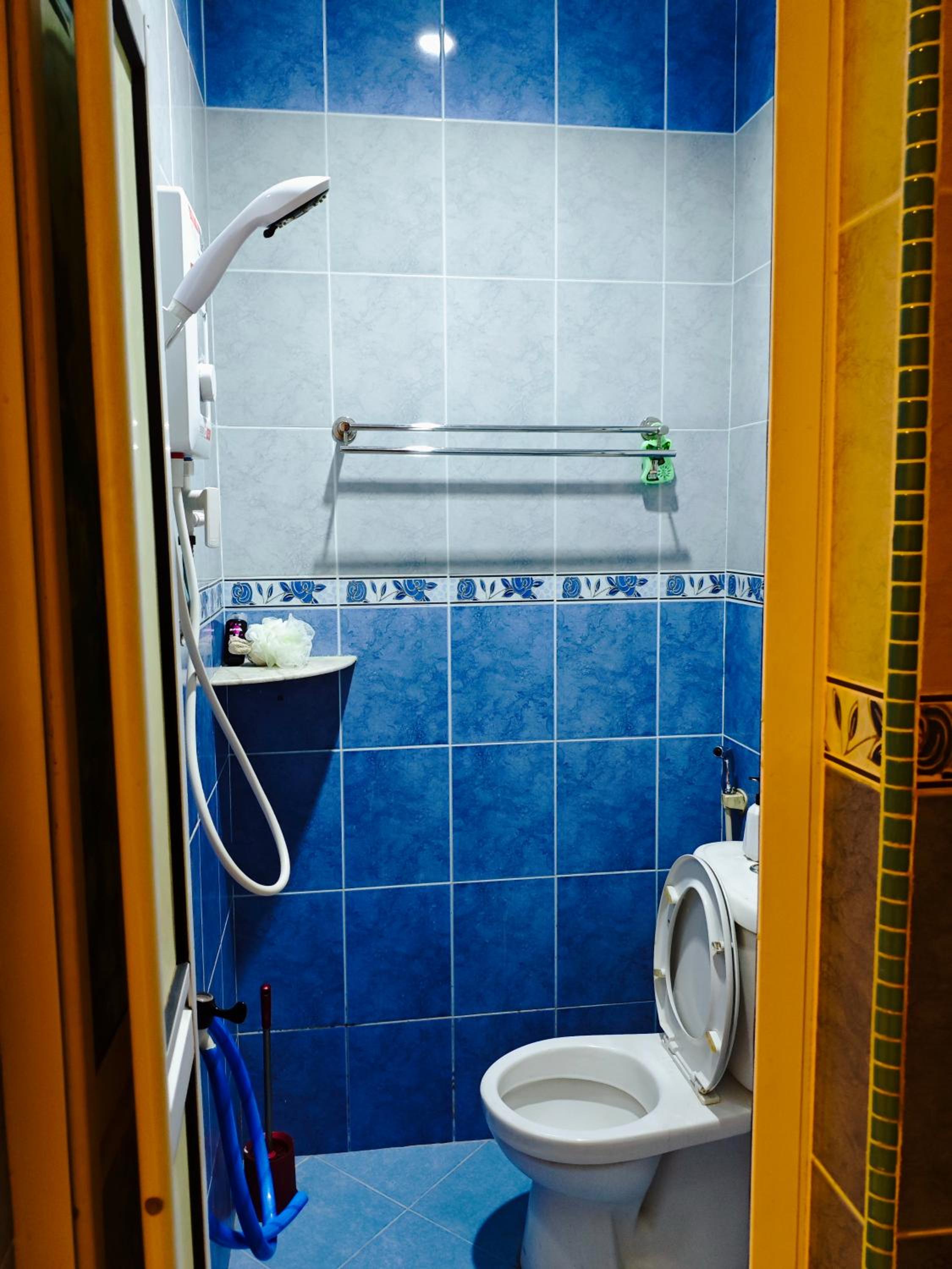 1 Jalan Jaya 7, walking distance to HUKM