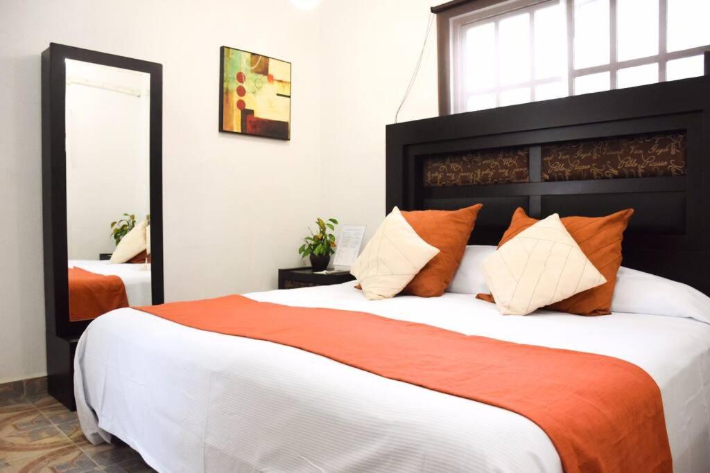 Cozy Villa with Private Pool, Garden & Palapa