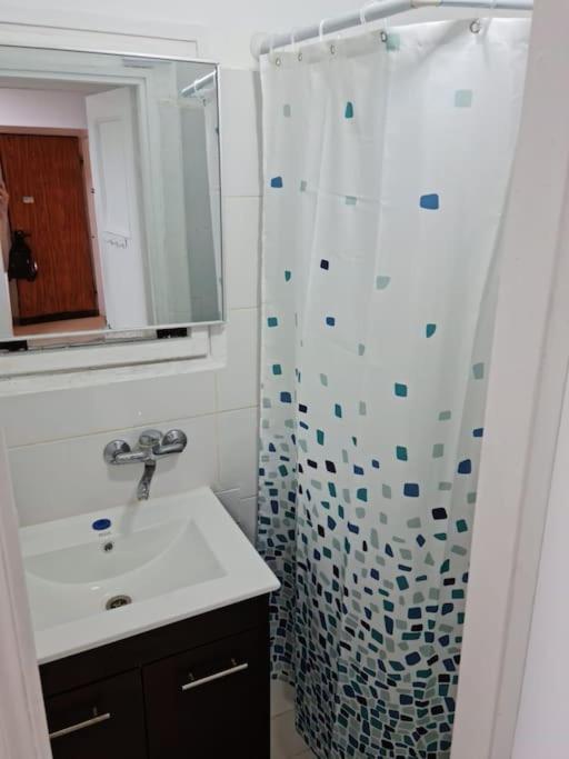 Beautiful studio apartment by the sea 60-10 view 4