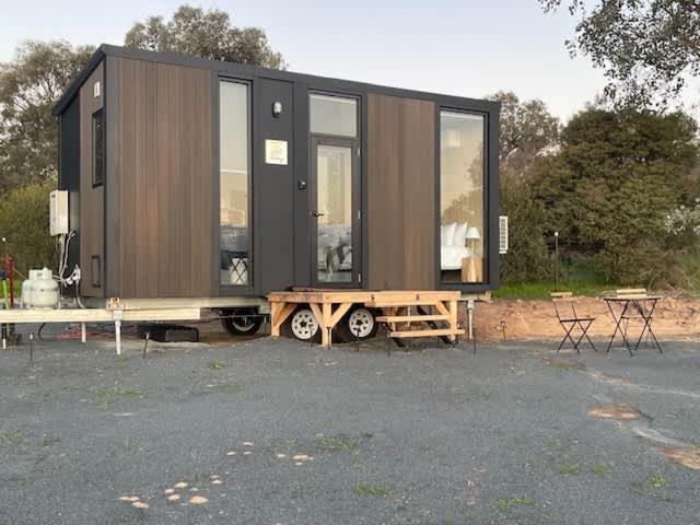 Lake Hume Getaway by Tiny Away