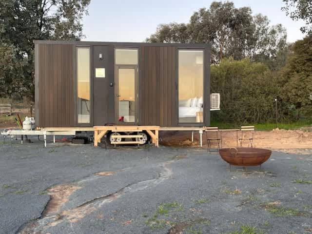 Lake Hume Getaway by Tiny Away