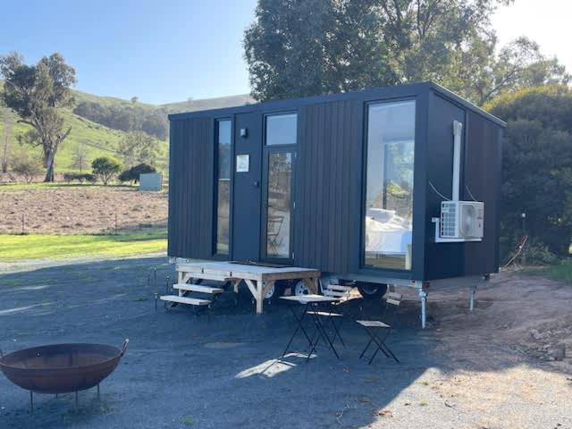 Lake Hume Getaway by Tiny Away