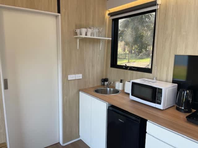 Lake Hume Getaway by Tiny Away