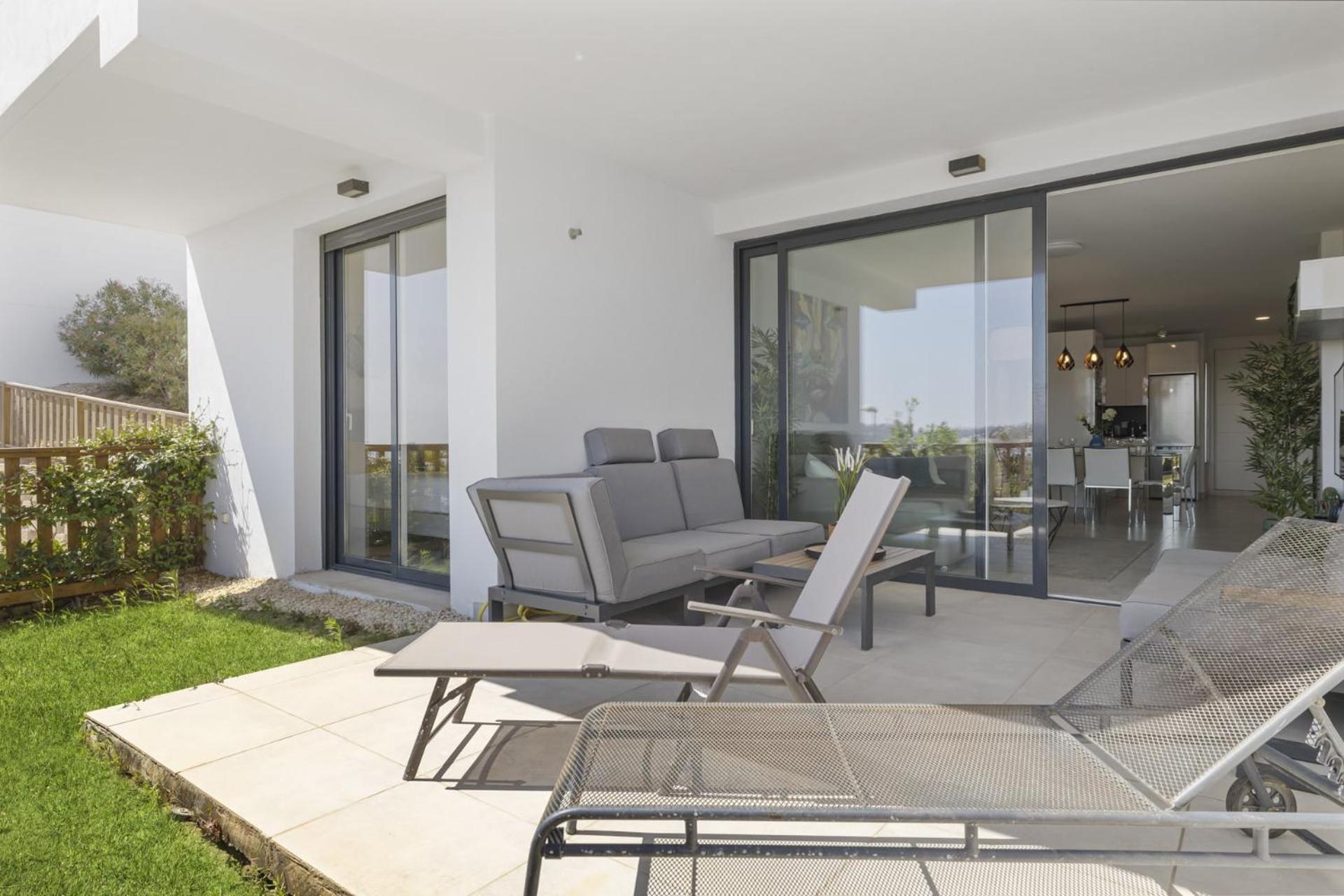 ViVi Homes - Golden Horizon Sauna, Pool, Gym & Beach