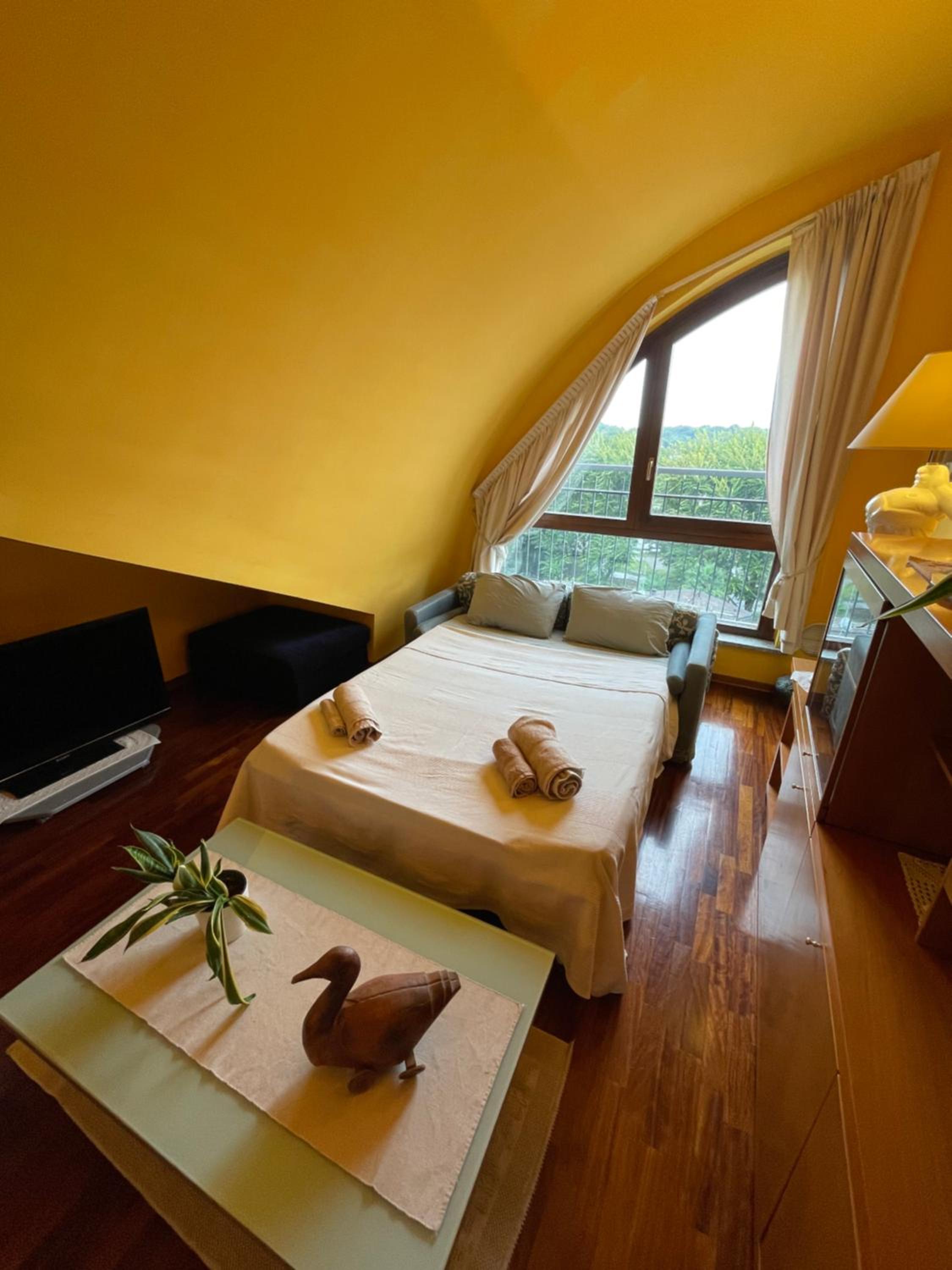Top-Floor Malpensa Gallarate MXP-Airport view 2
