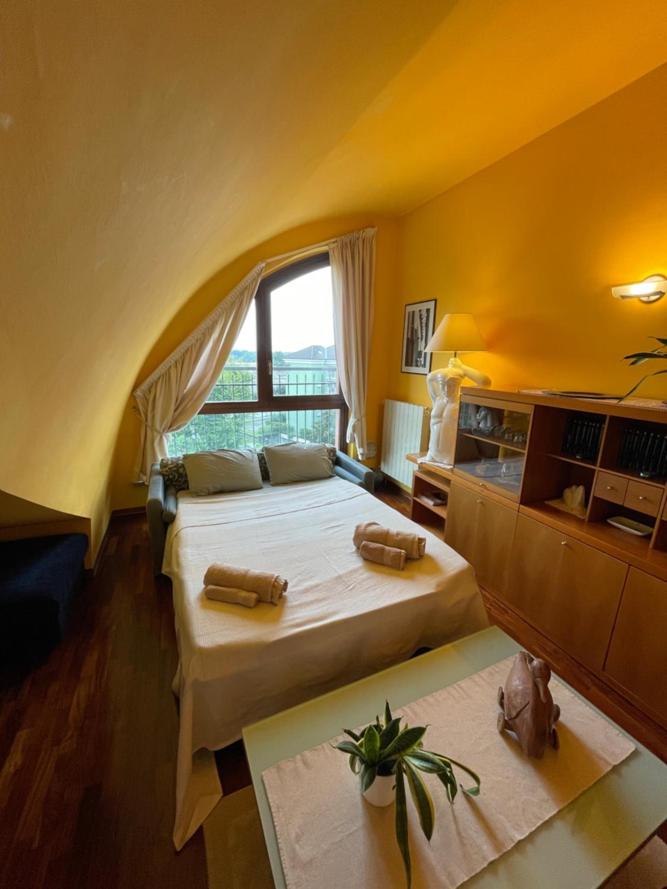 Top-Floor Malpensa Gallarate MXP-Airport view 3