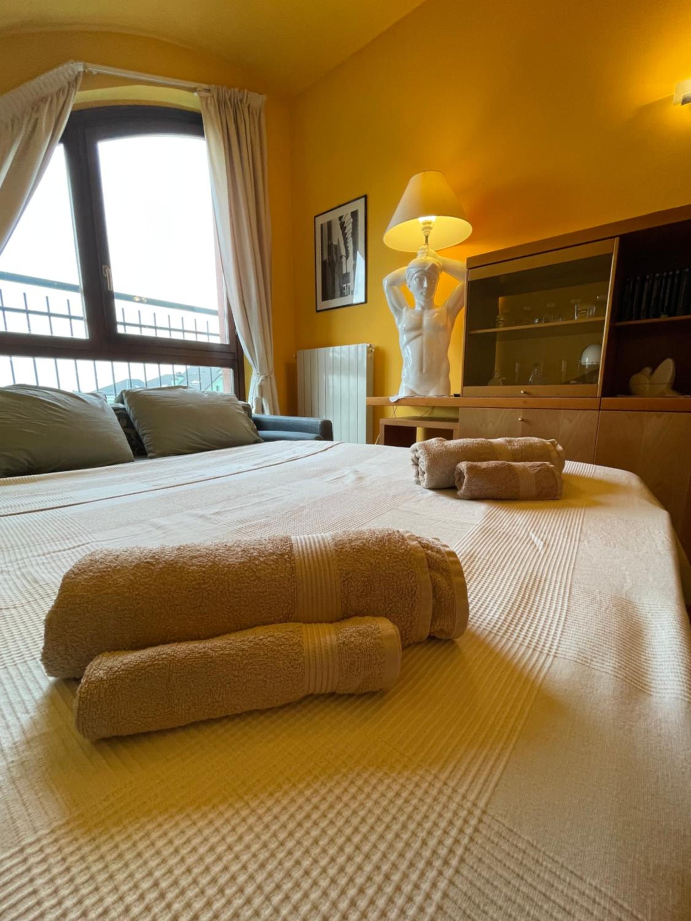 Top-Floor Malpensa Gallarate MXP-Airport view 4