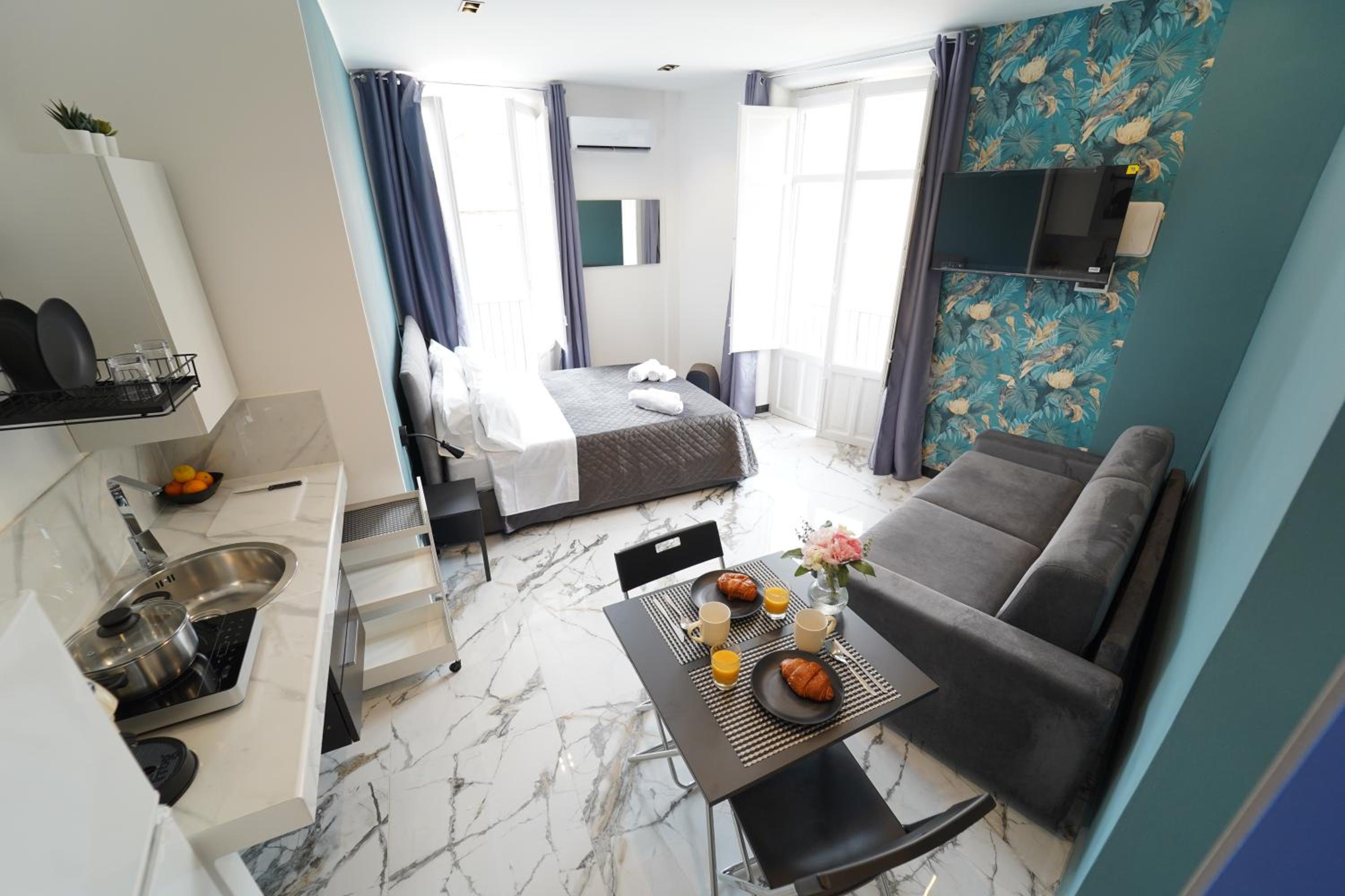 hotel room