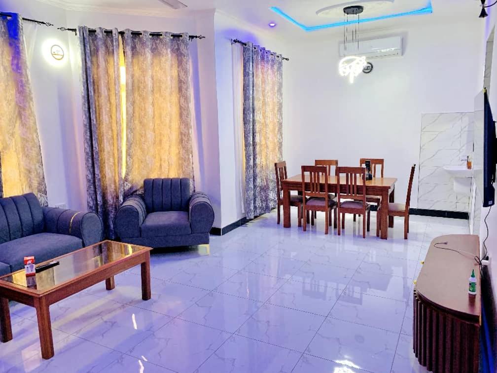 3Bedrooms near beach view 4