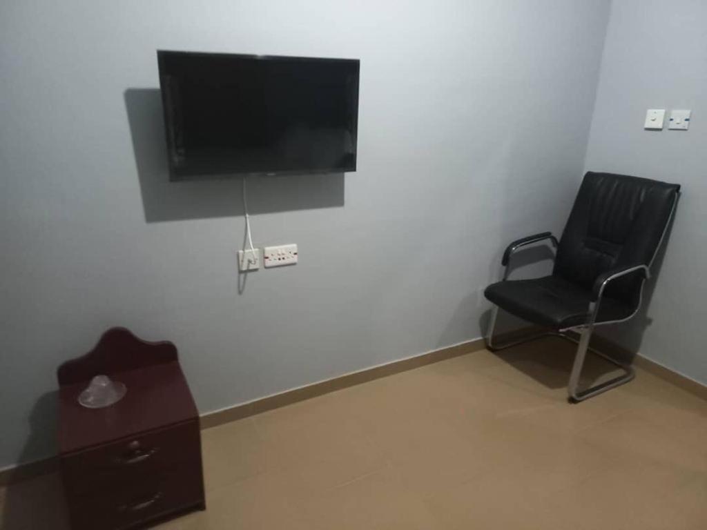 Confidence apartments