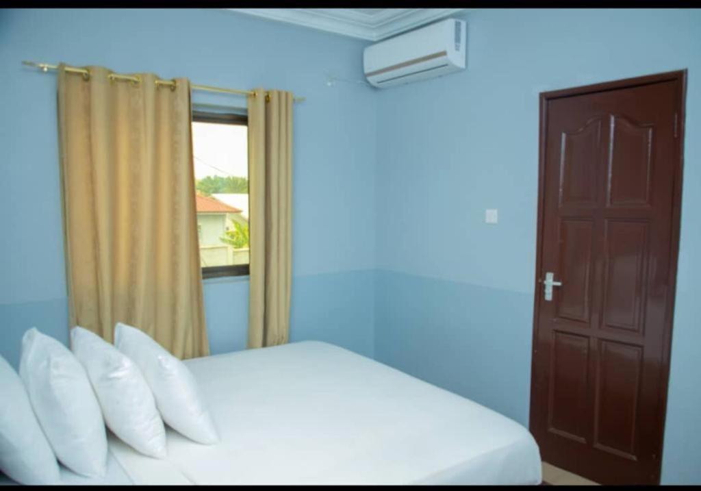 Confidence apartments