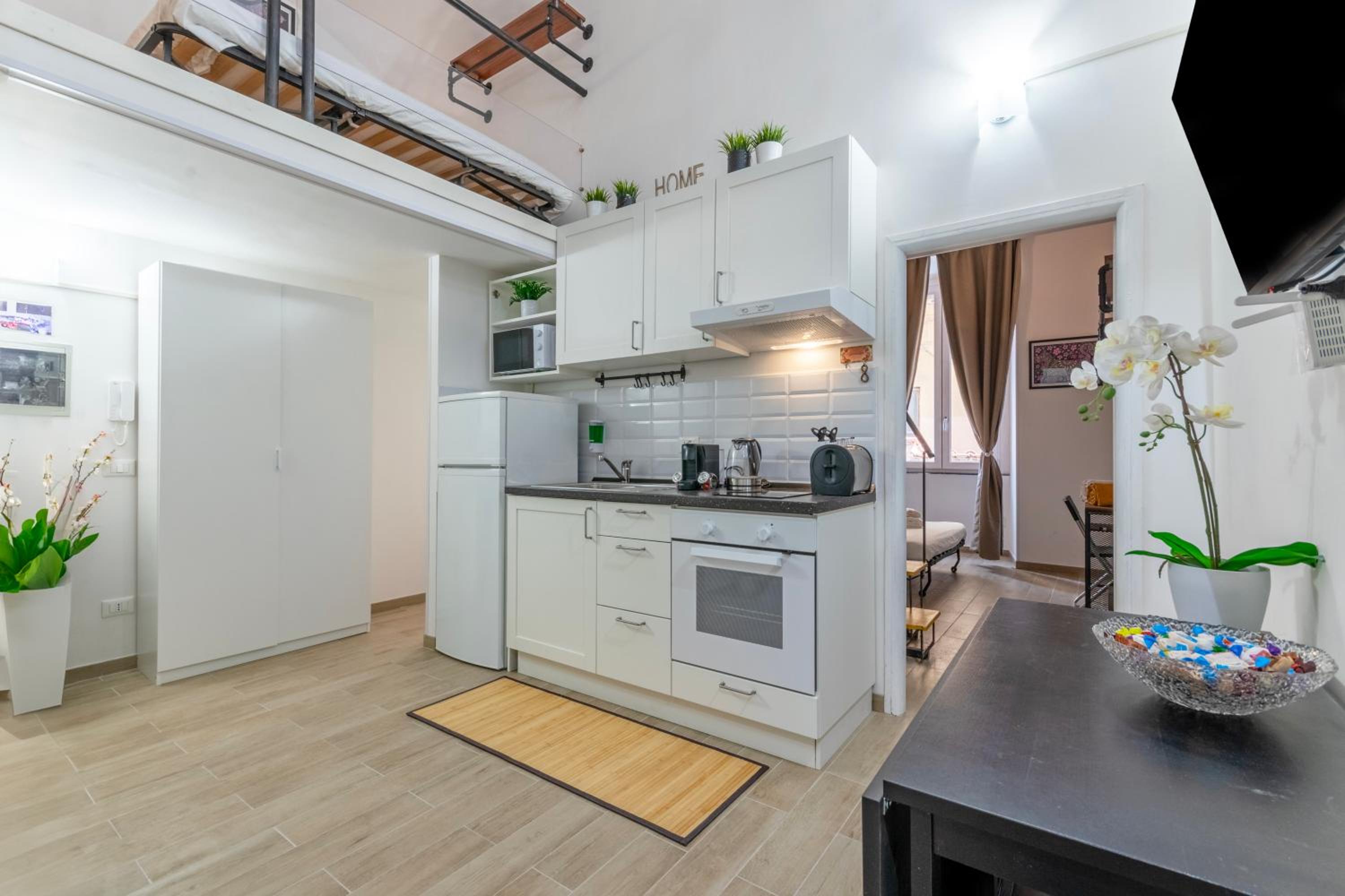 Marcantonio Colonna - loft X5 persone, Wi-Fi, aria condizionata nelle camere, parcheggio privato, metro A Lepanto 800mt da Vaticano