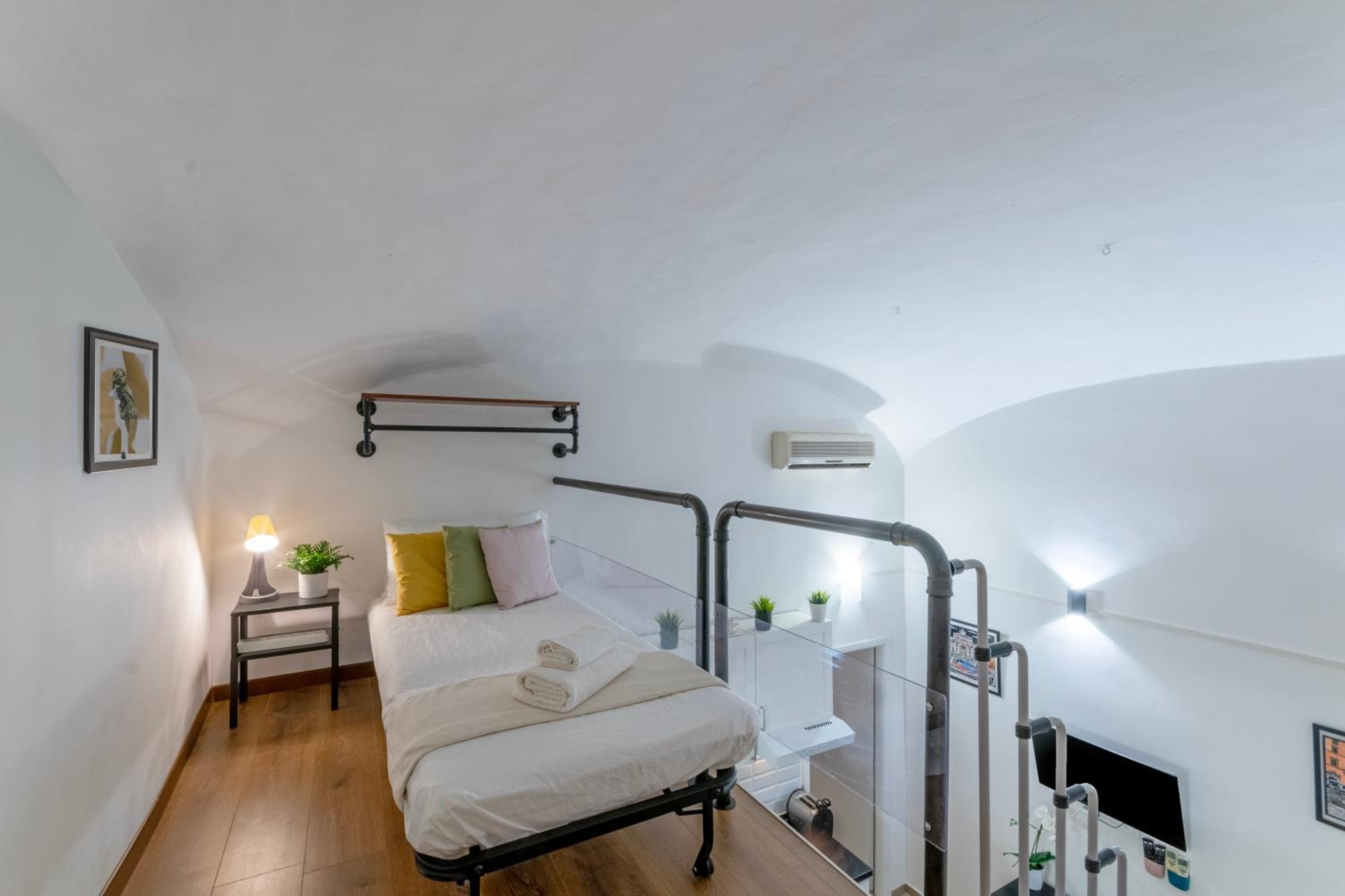 Marcantonio Colonna - loft X5 persone, Wi-Fi, aria condizionata nelle camere, parcheggio privato, metro A Lepanto 800mt da Vaticano