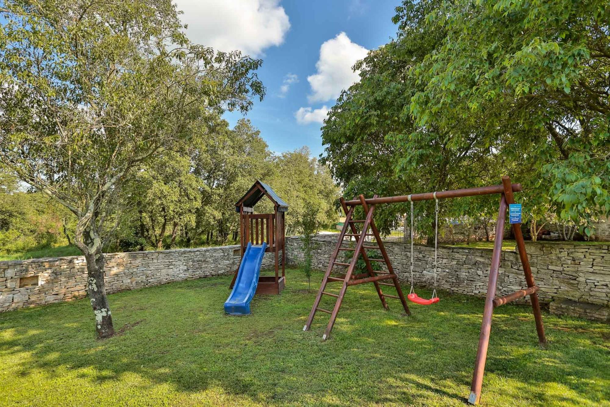 House Edera in Central Istria for 6 people with large garden and salt - water private pool view 5
