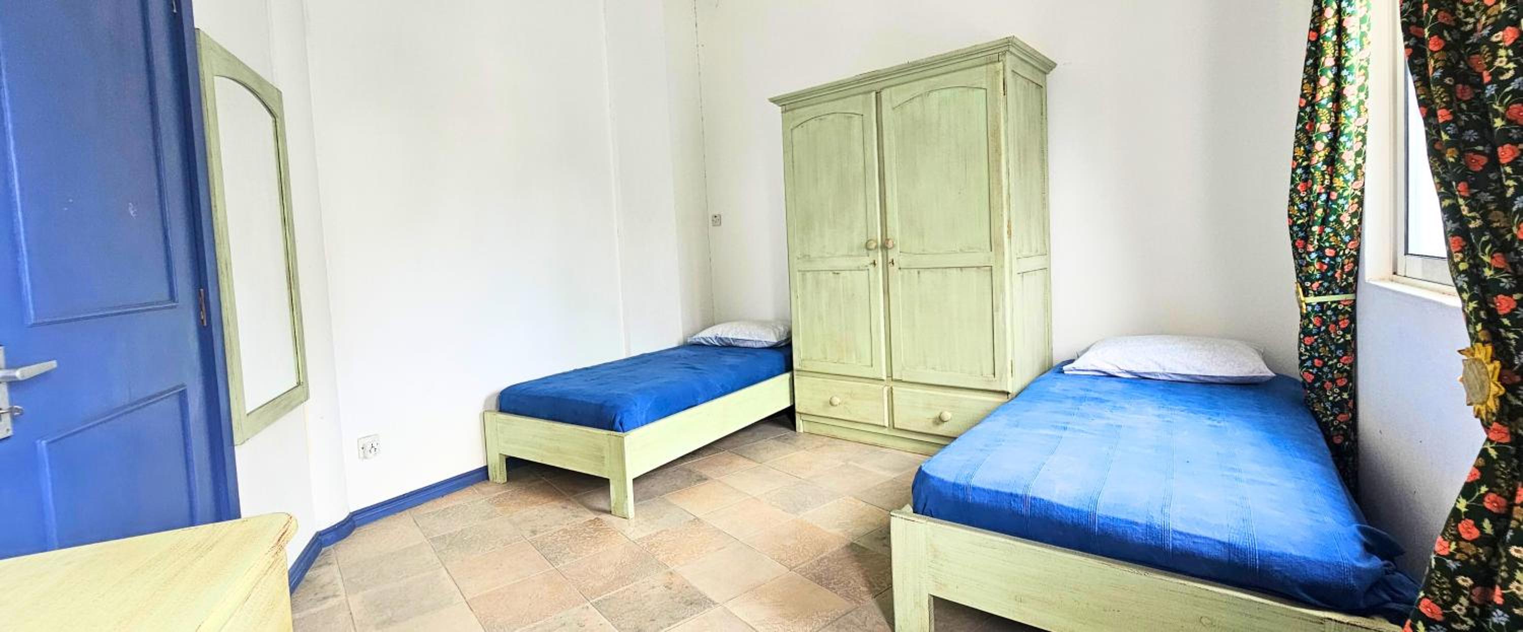 Rustic Getaway at Pereybere opposite the Beach view 3