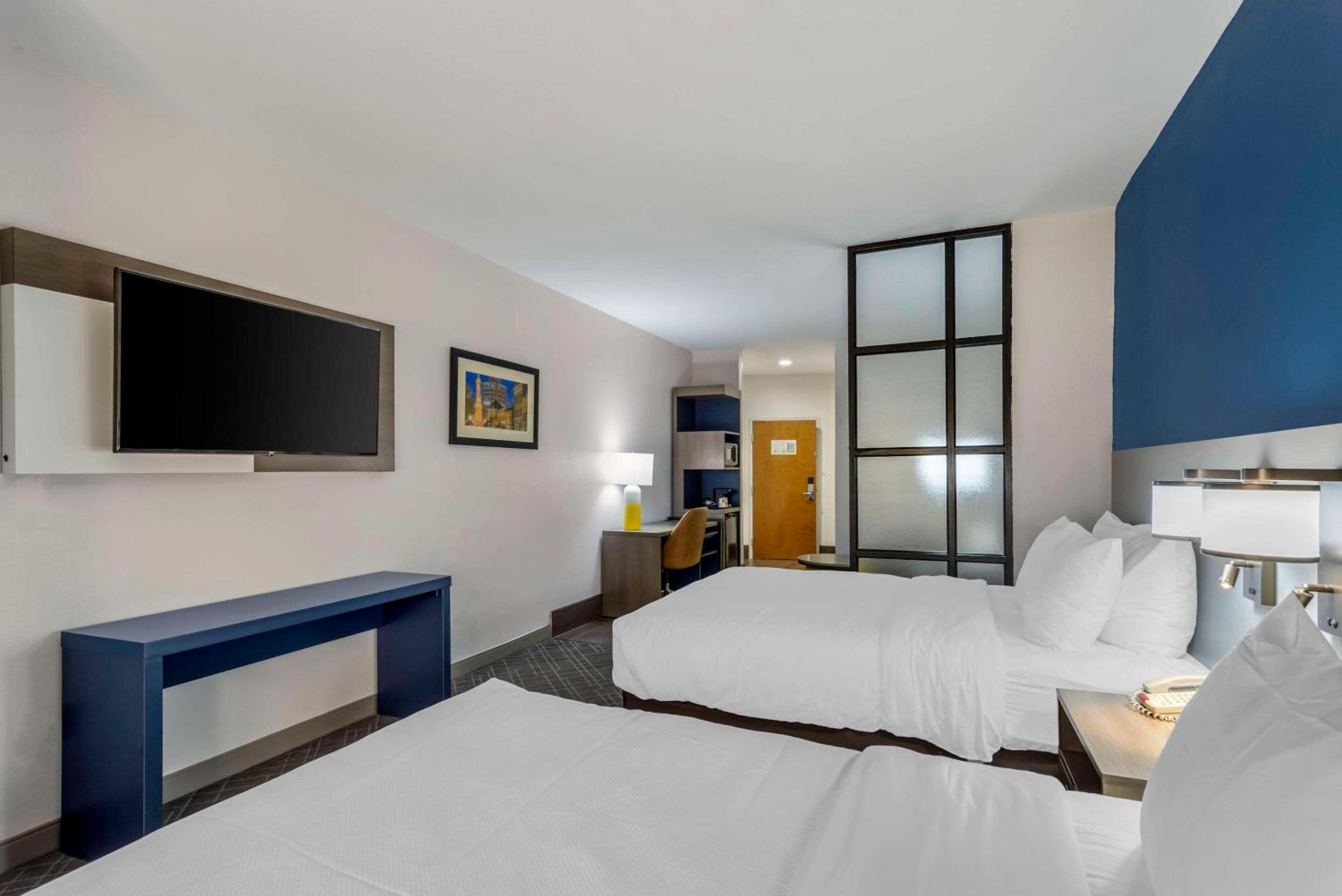 Macon Vacations - Comfort Suites - Property Image 38