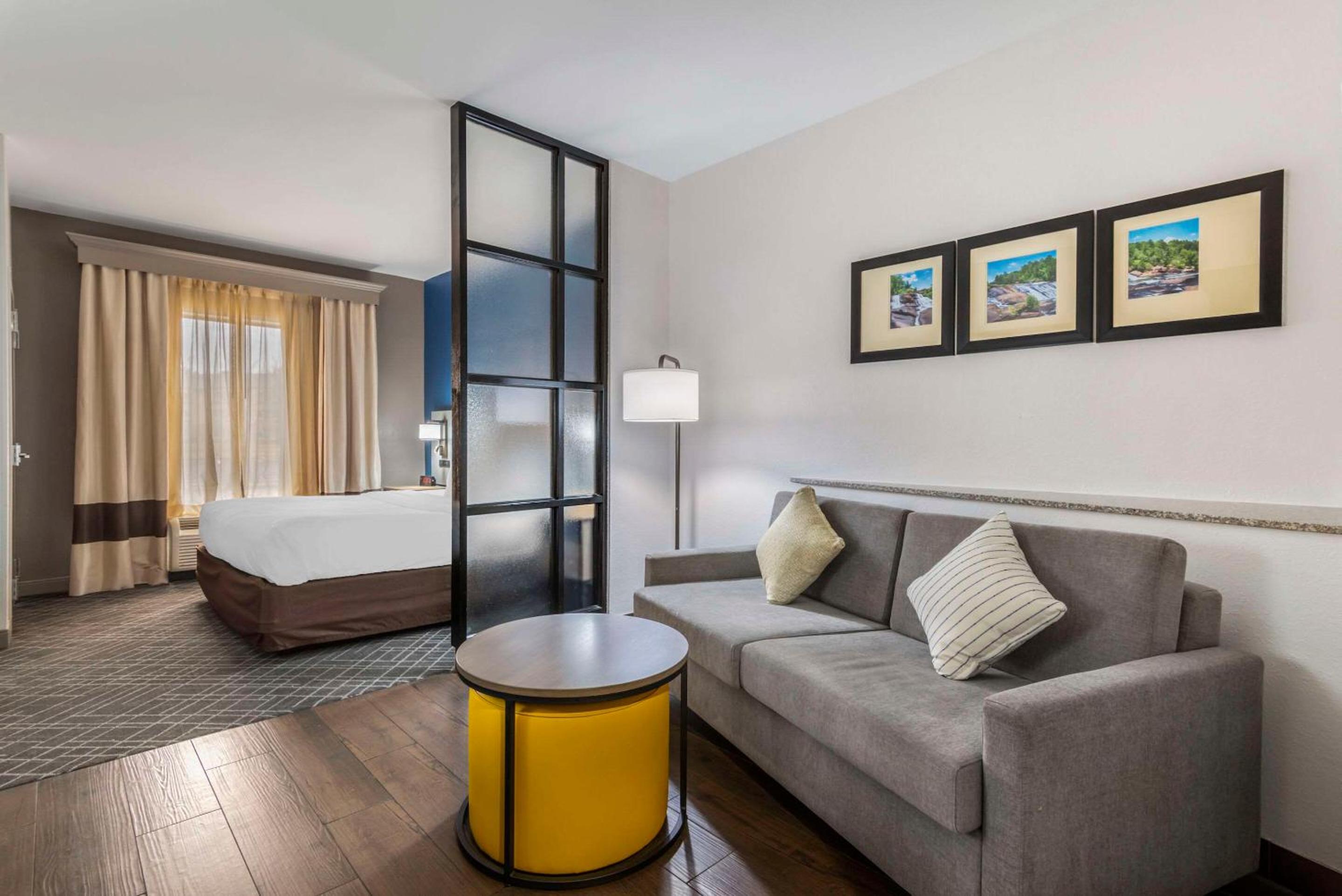 Macon Vacations - Comfort Suites - Property Image 30