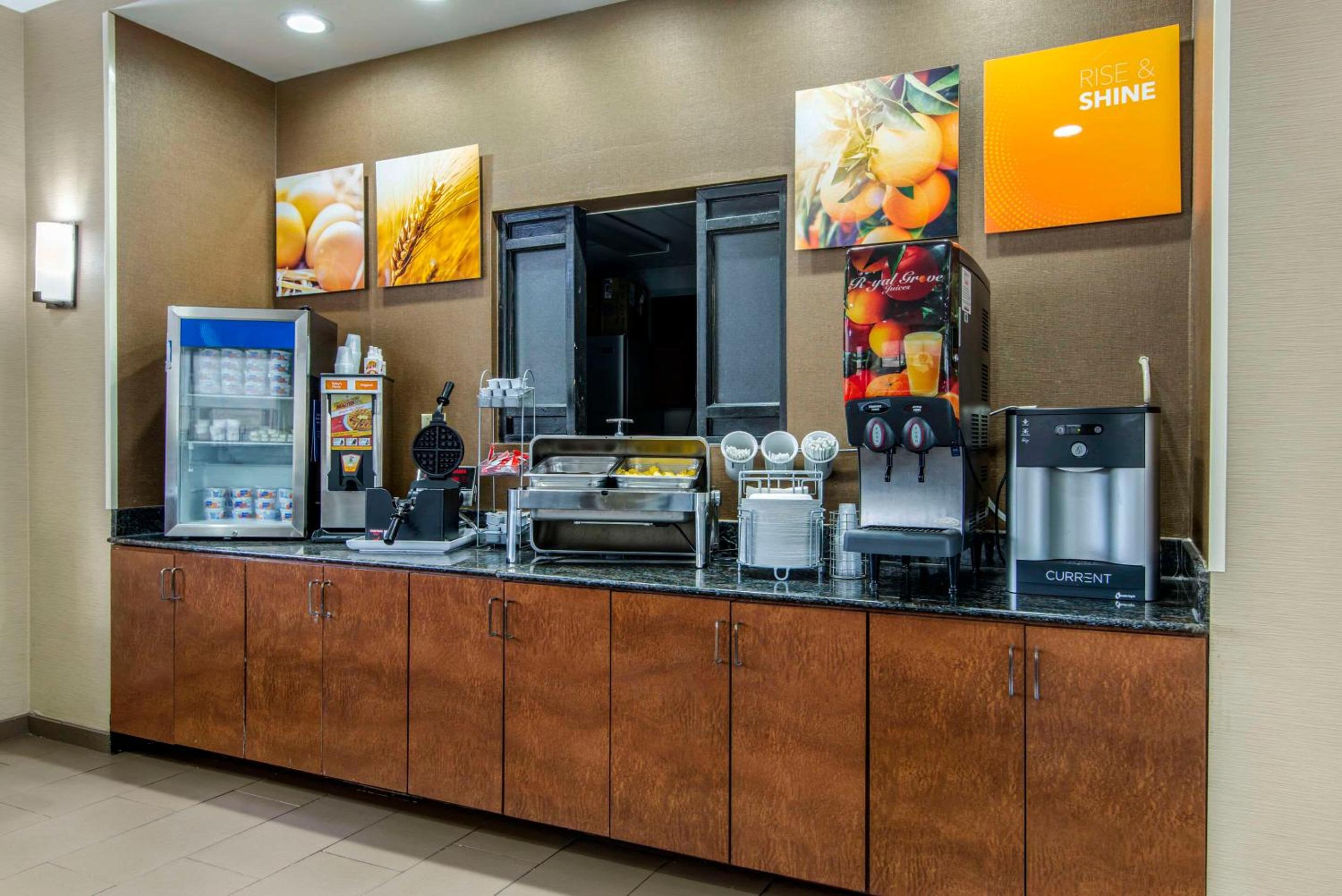 Macon Vacations - Comfort Suites - Property Image 55