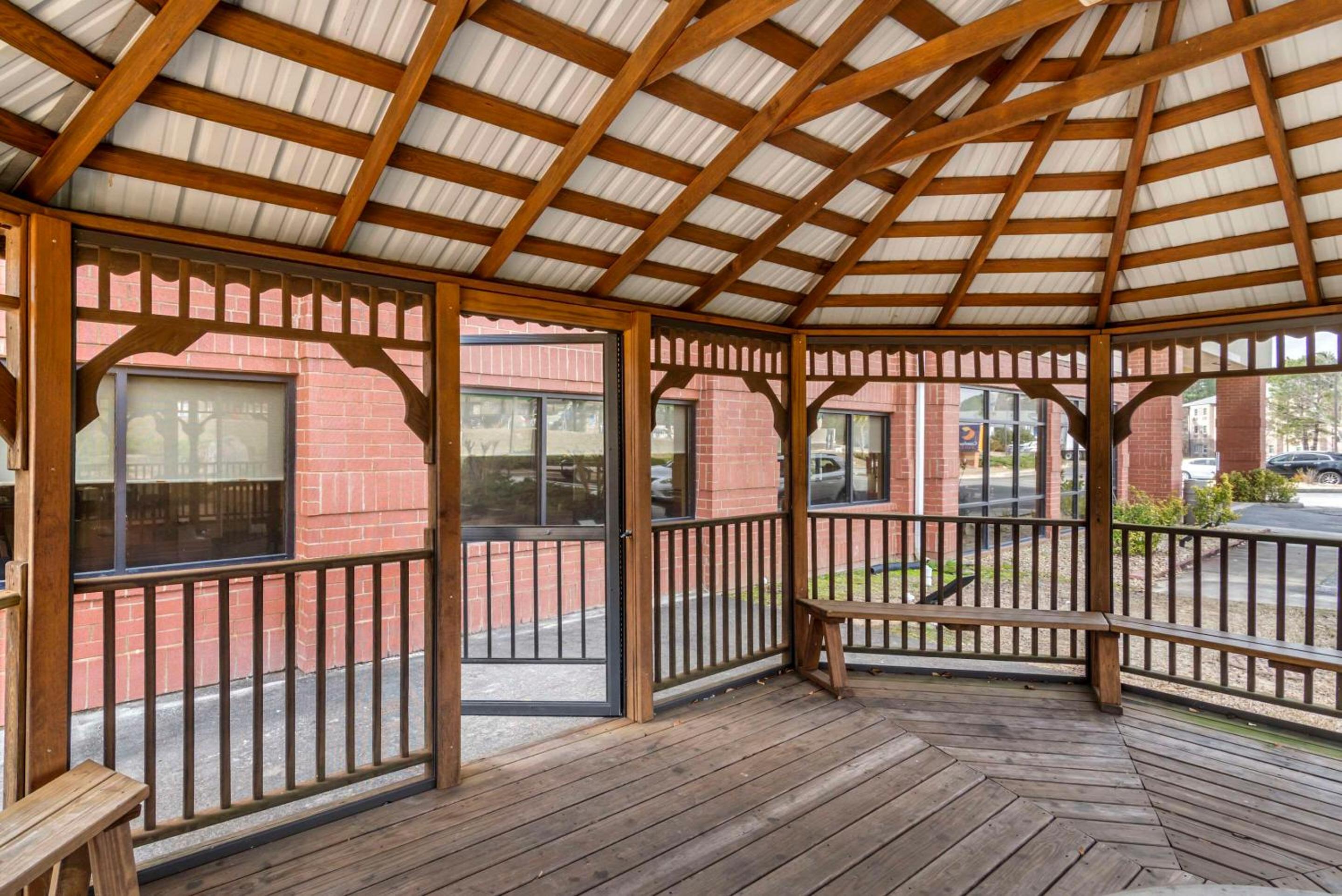 Macon Vacations - Comfort Suites - Property Image 16