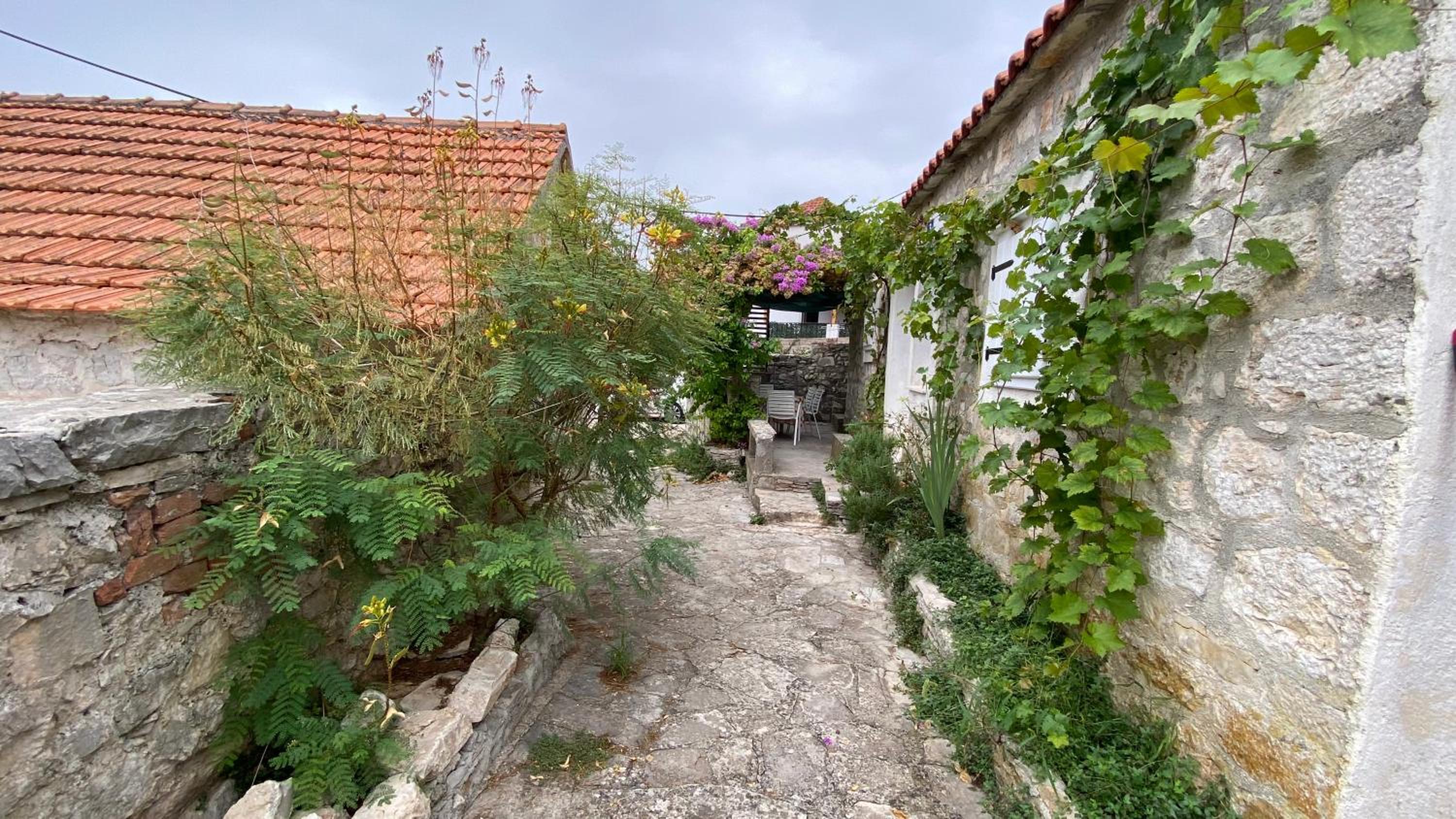 Villa rustica bougainvillea