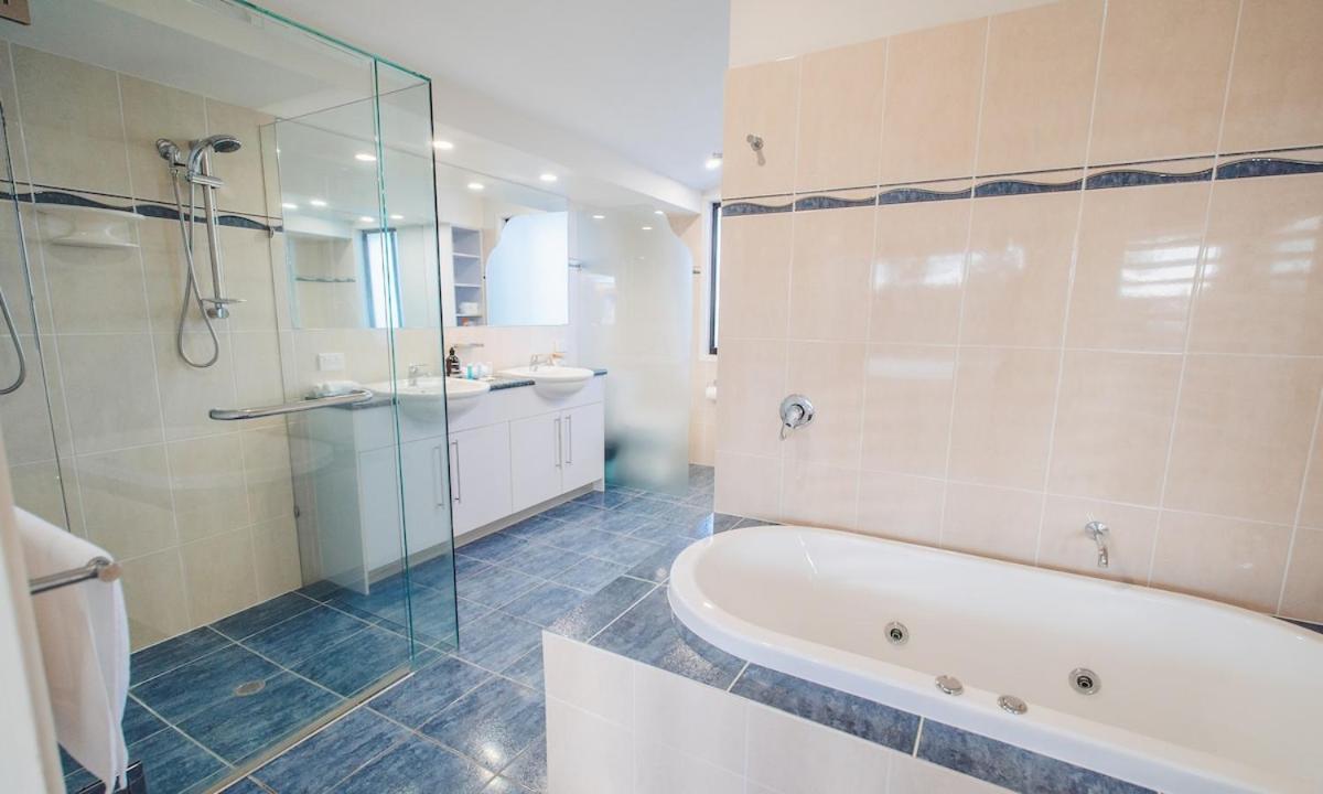 Beachfront at Buddina with Heated Pool & Sea Views