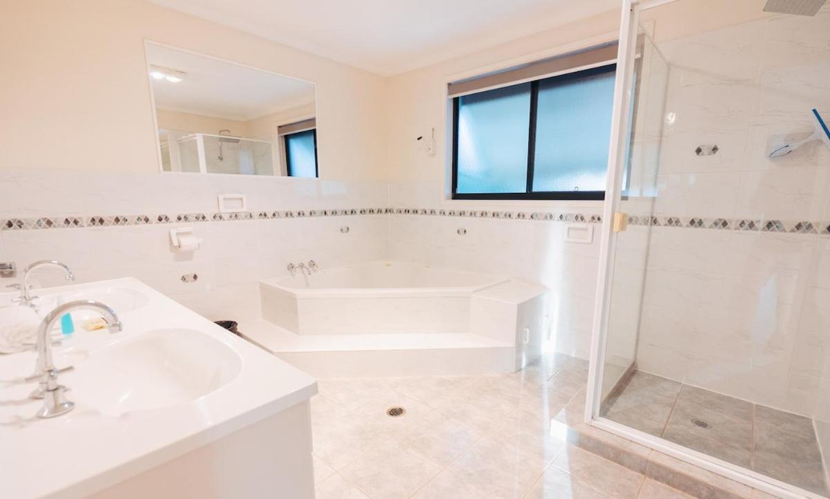 Beachfront at Buddina with Heated Pool & Sea Views