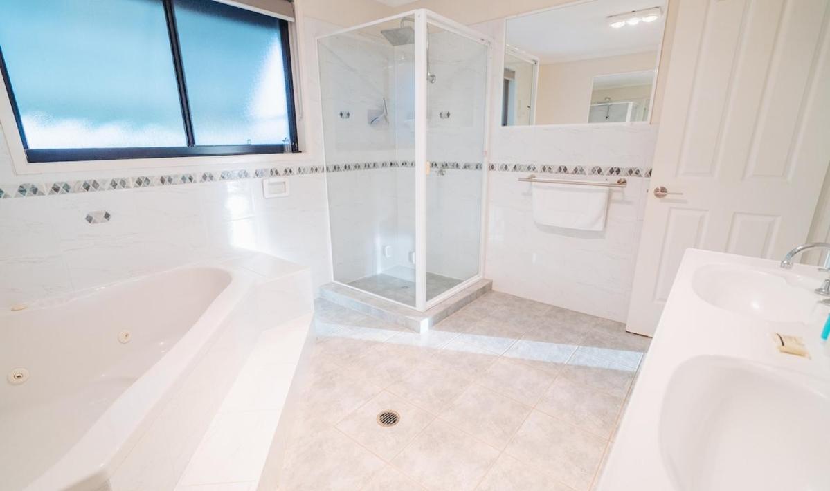 Beachfront at Buddina with Heated Pool & Sea Views