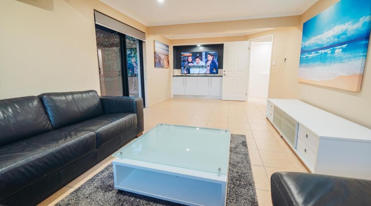 Beachfront at Buddina with Heated Pool & Sea Views