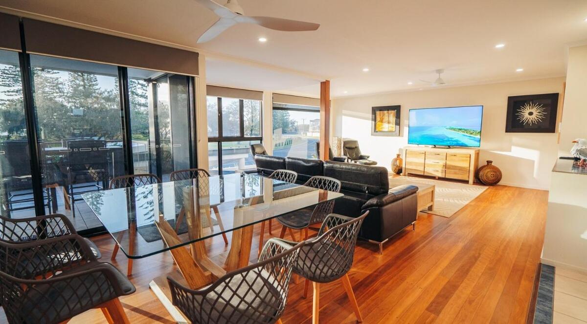 Beachfront at Buddina with Heated Pool & Sea Views