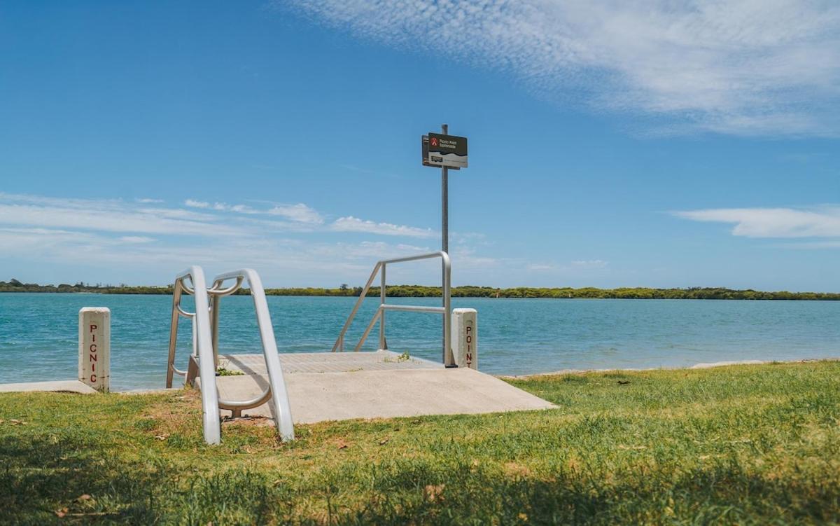 Waterfront Apt Maroochy River