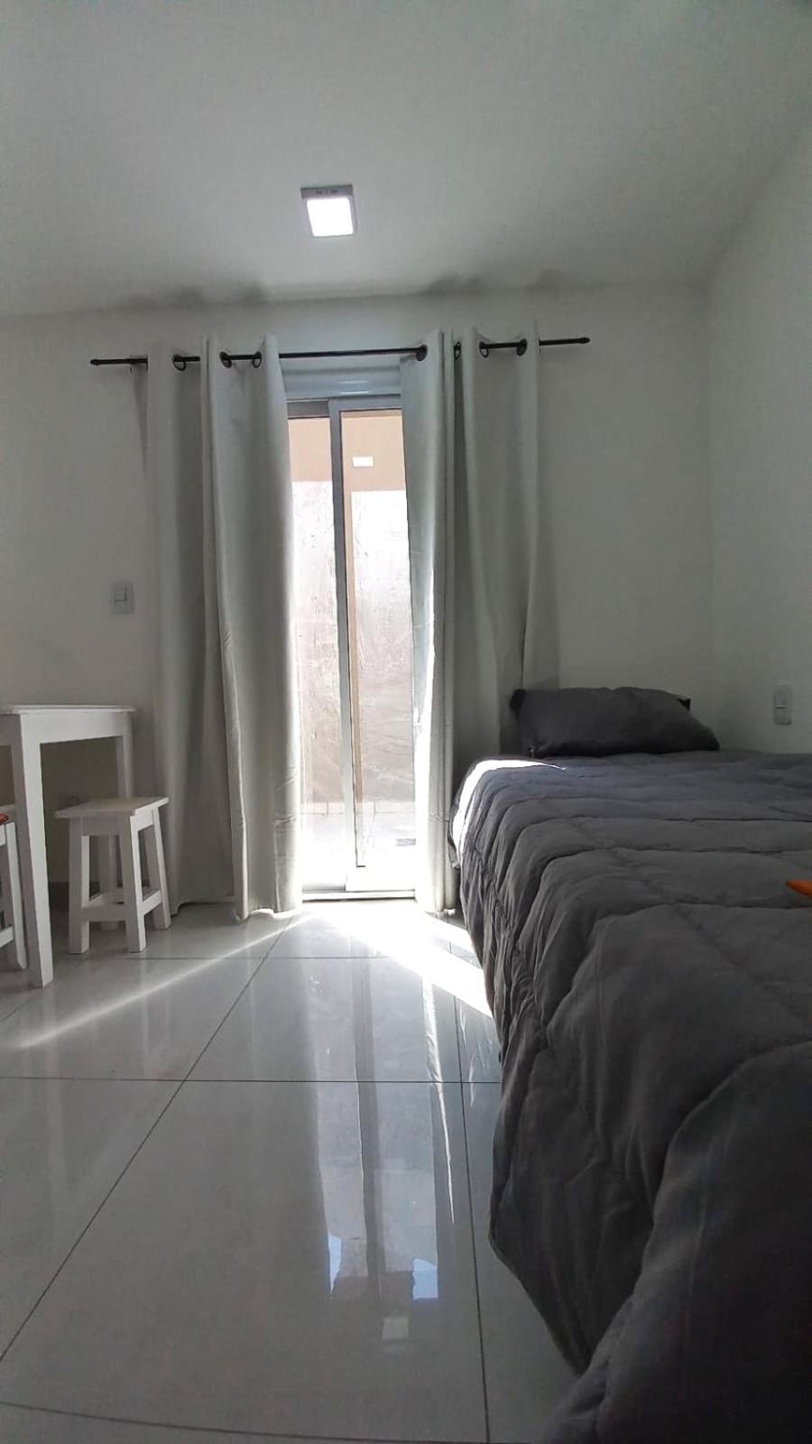 Departamentos para 2 personas a minutos del estadio, nodo, y del centro de la capital