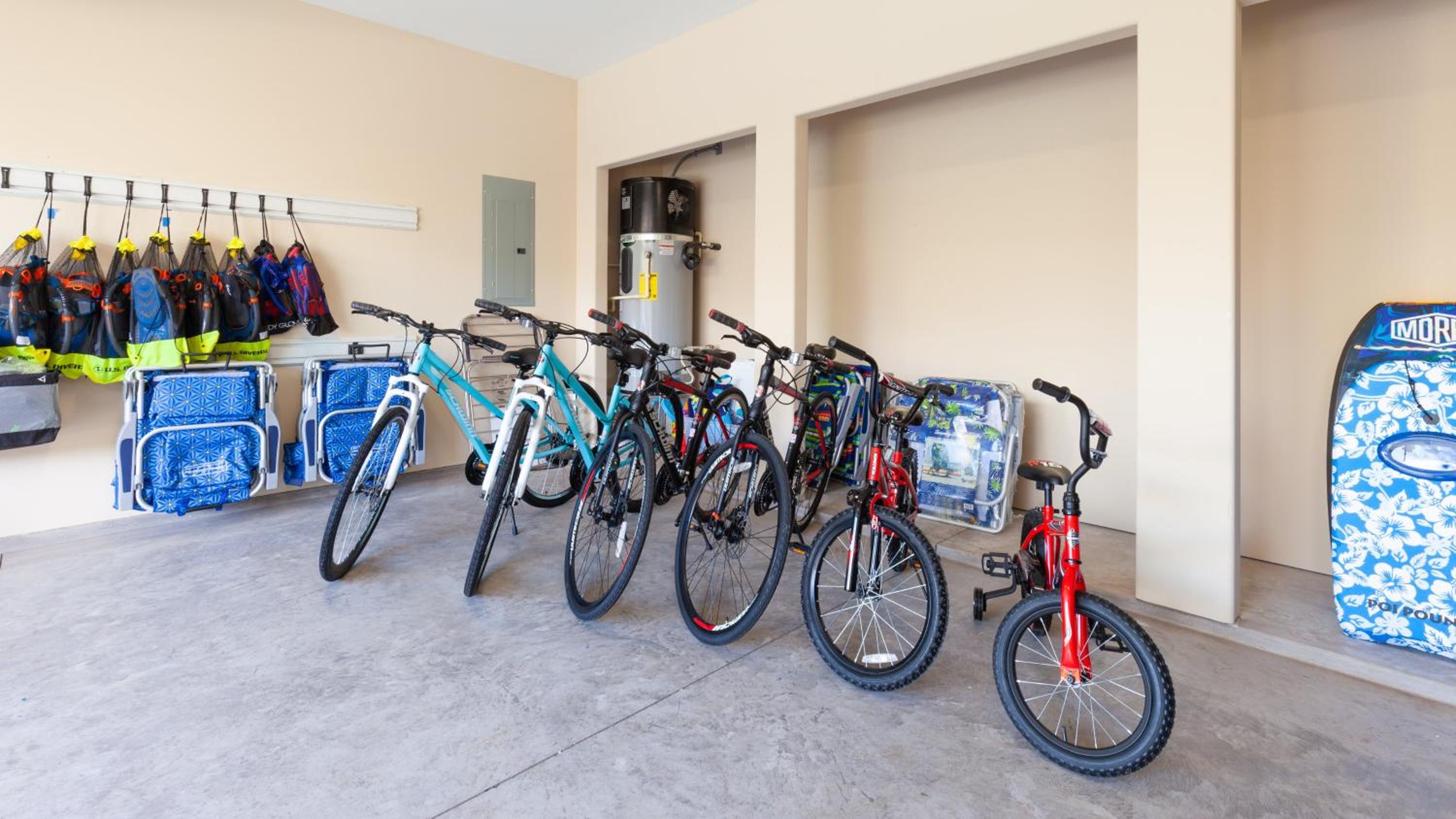 ❤PiH❤ DAYDREAM VILLA Hilton Resort Passes Bikes and Beach Gear view 4
