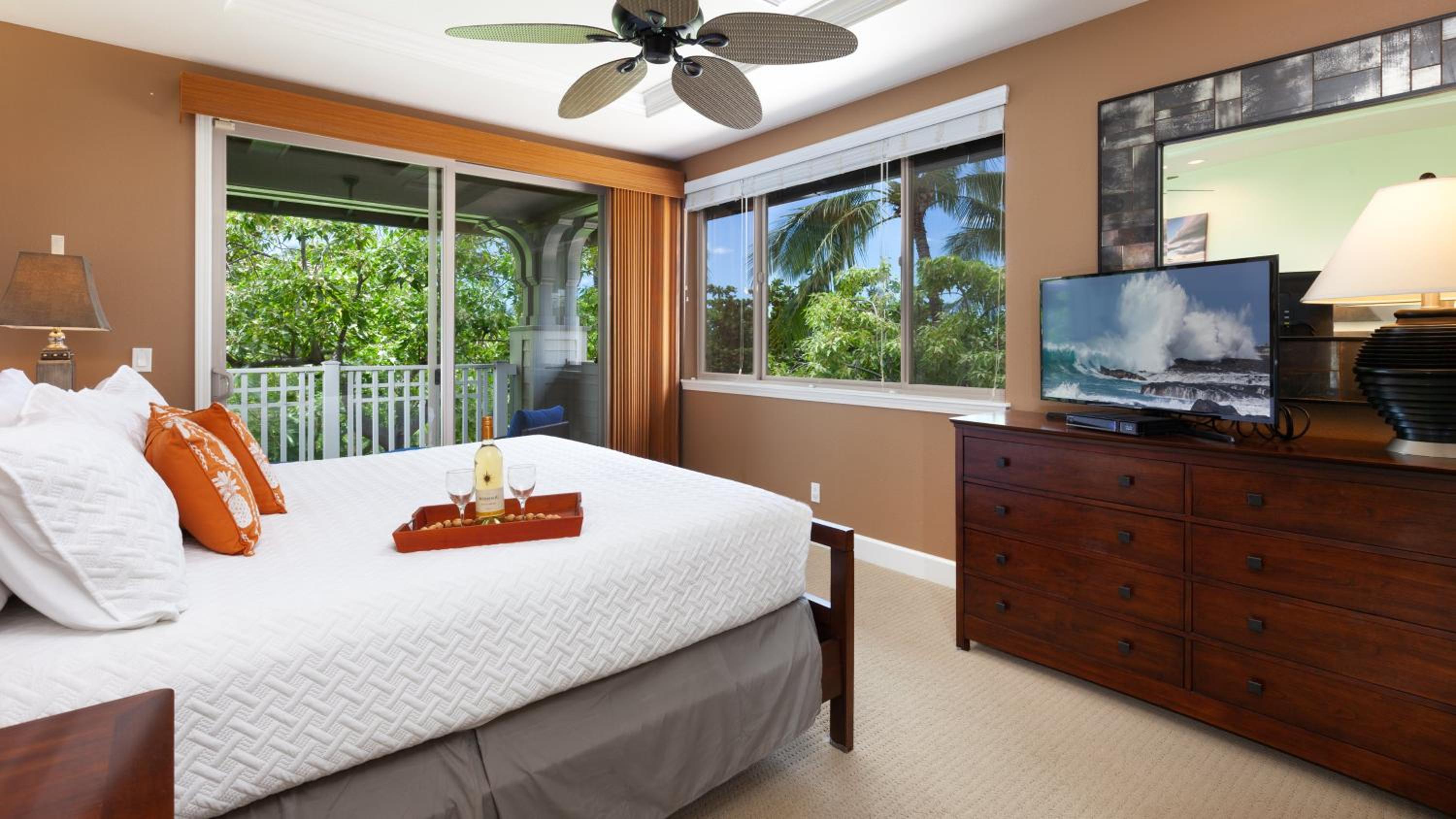SUMMER BREEZE Sunny 2BR Kulalani Home Next To Community Pool view 3