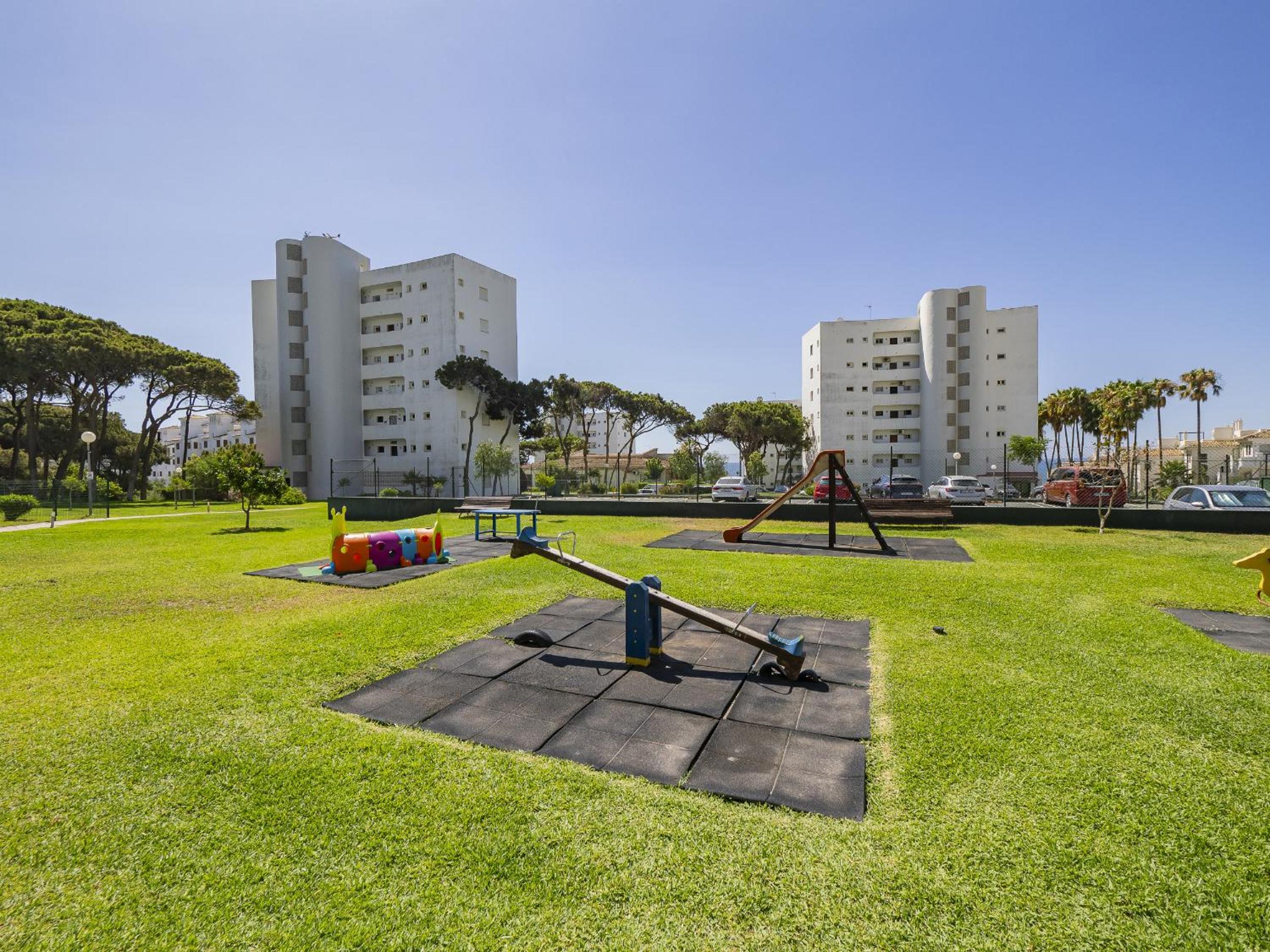Cubo's Estudio Algaida Calahonda Beach