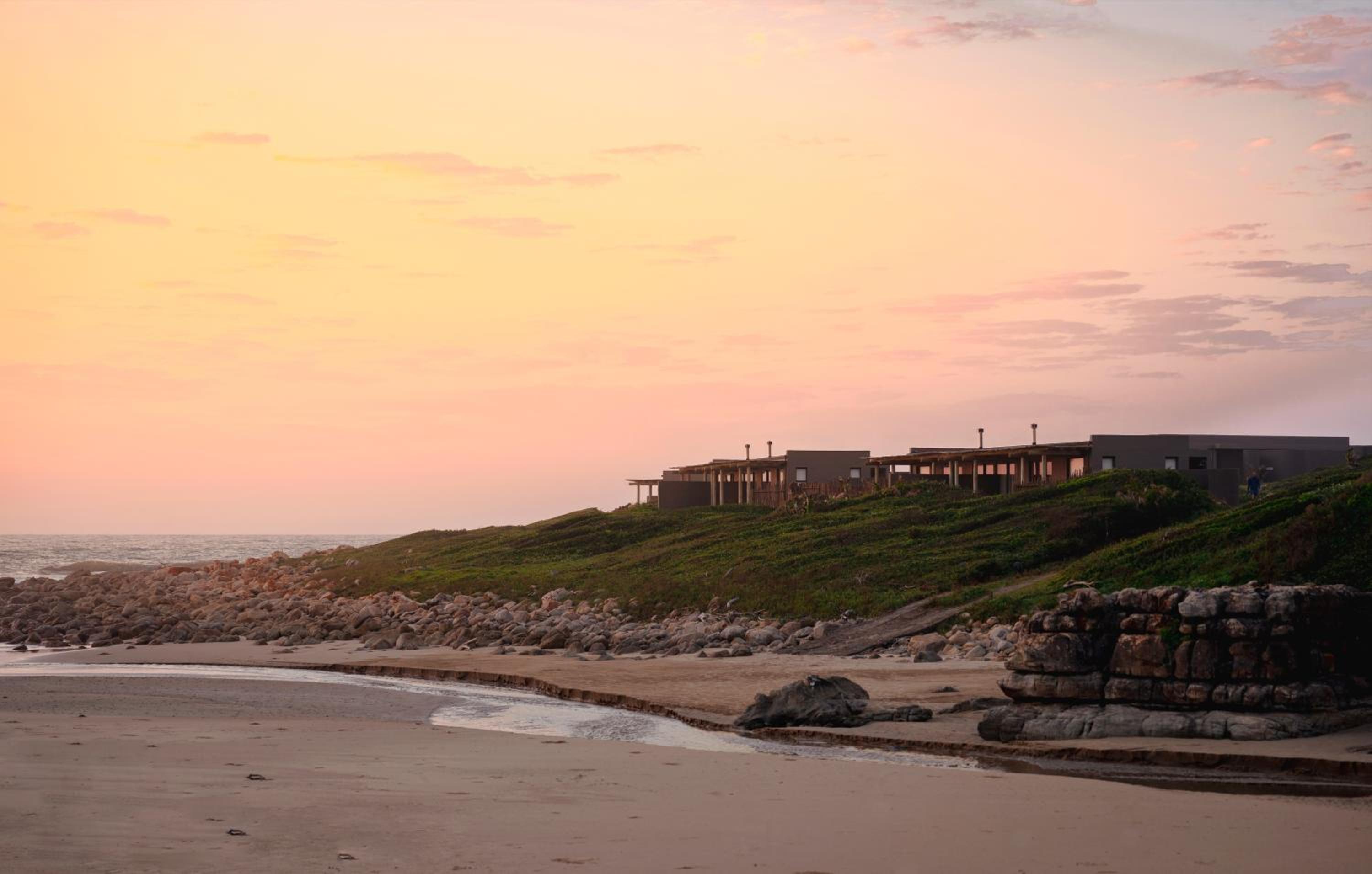GweGwe Beach Lodge view 2