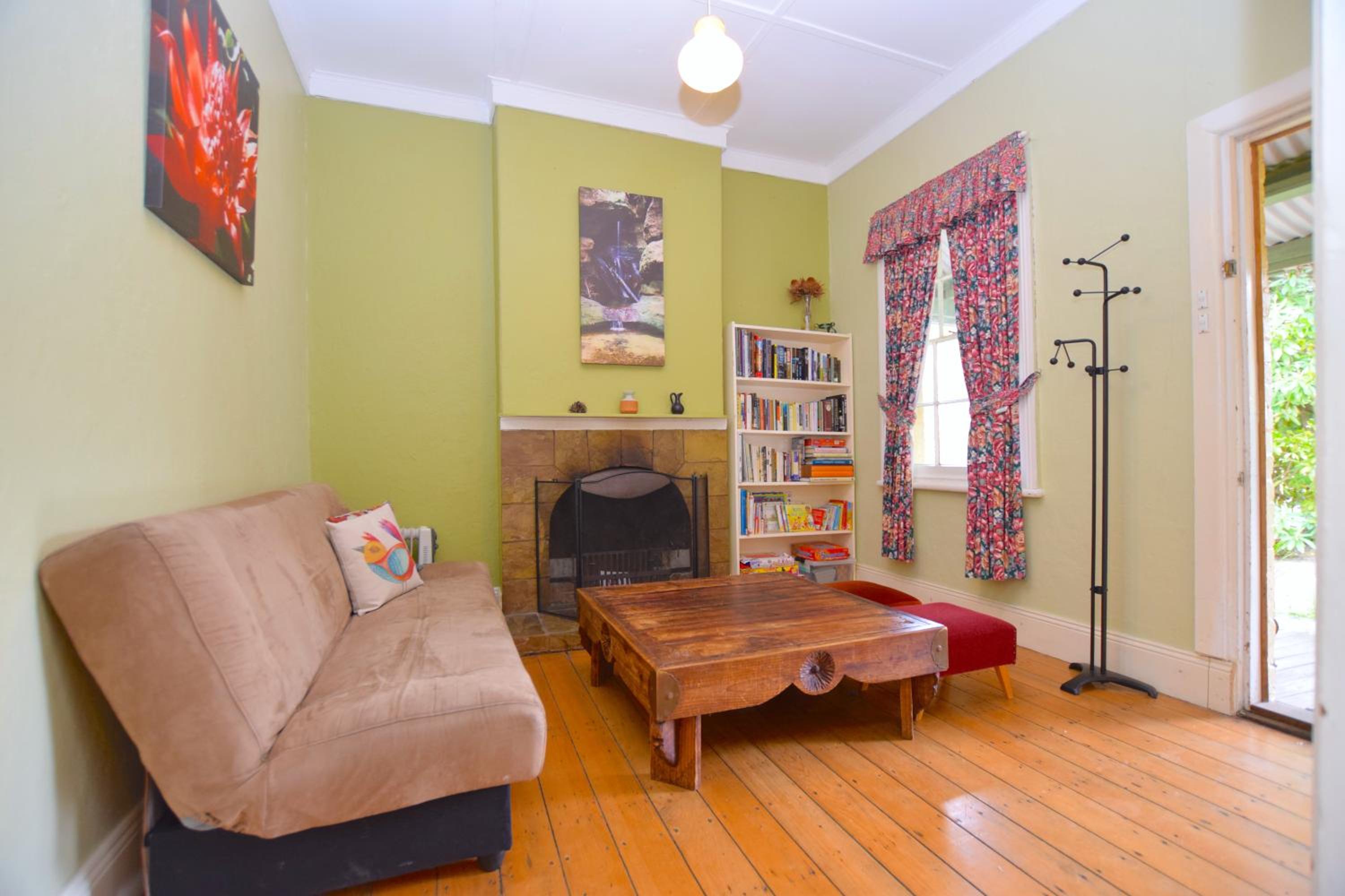 Waragil Cottage - Original Settler's Home