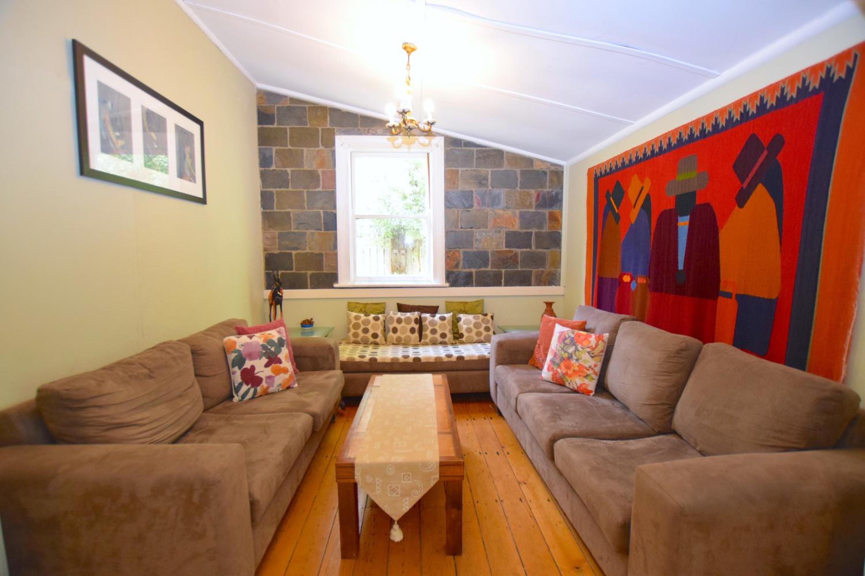 Waragil Cottage - Original Settler's Home