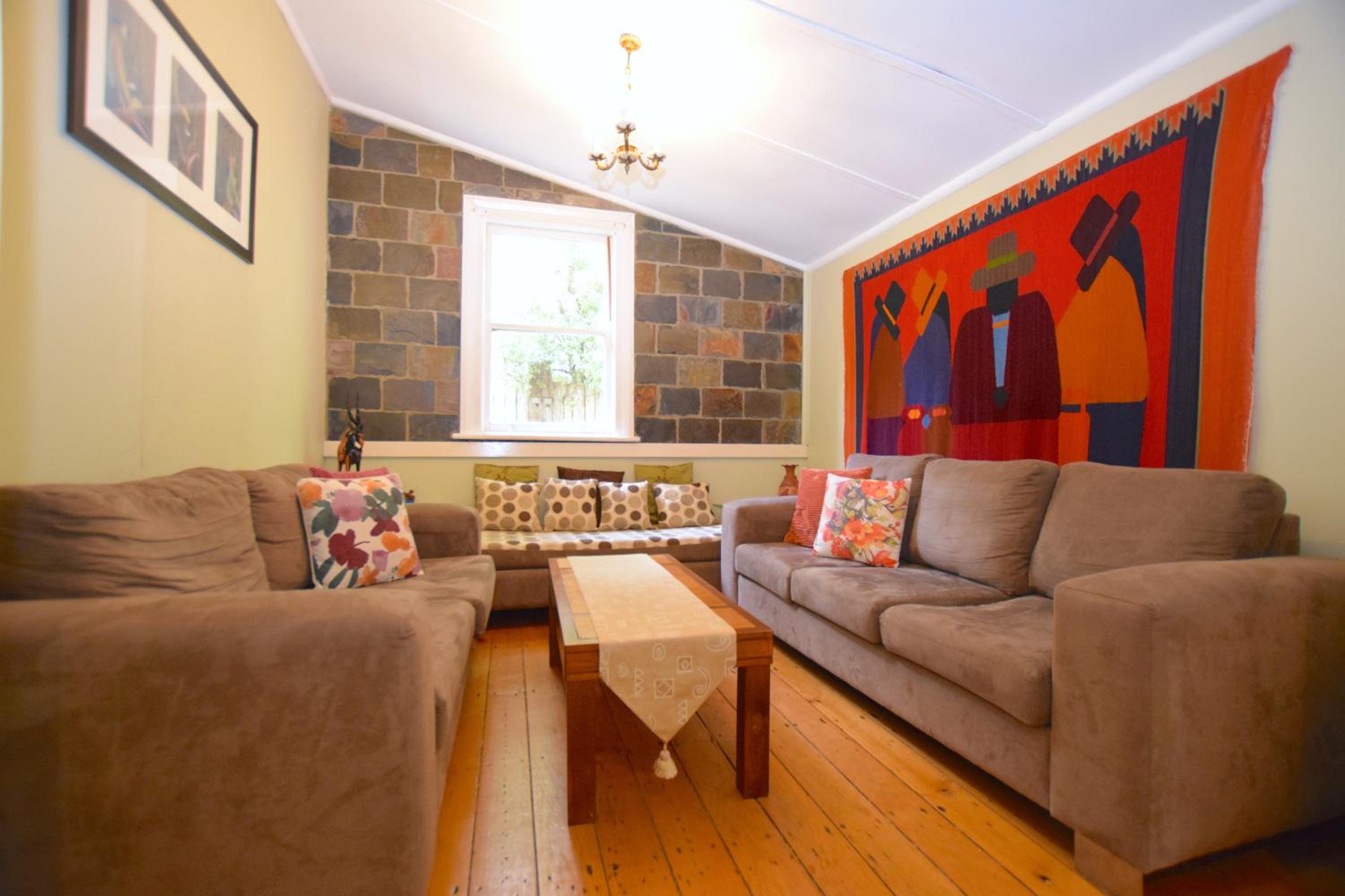 Waragil Cottage - Original Settler's Home