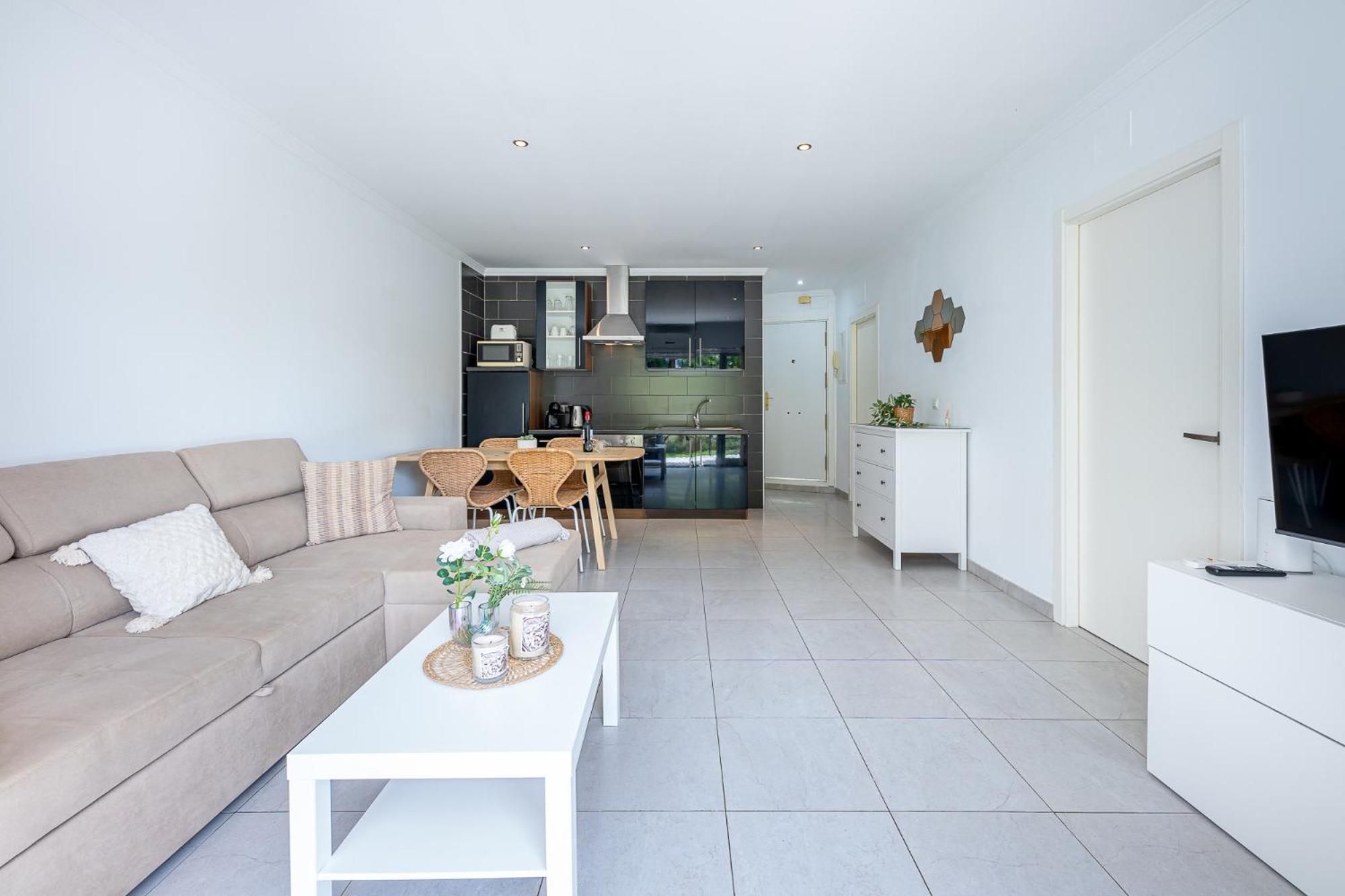 Benalmádena Puerto Marina Vacation Apartment 1 minute from the beach
