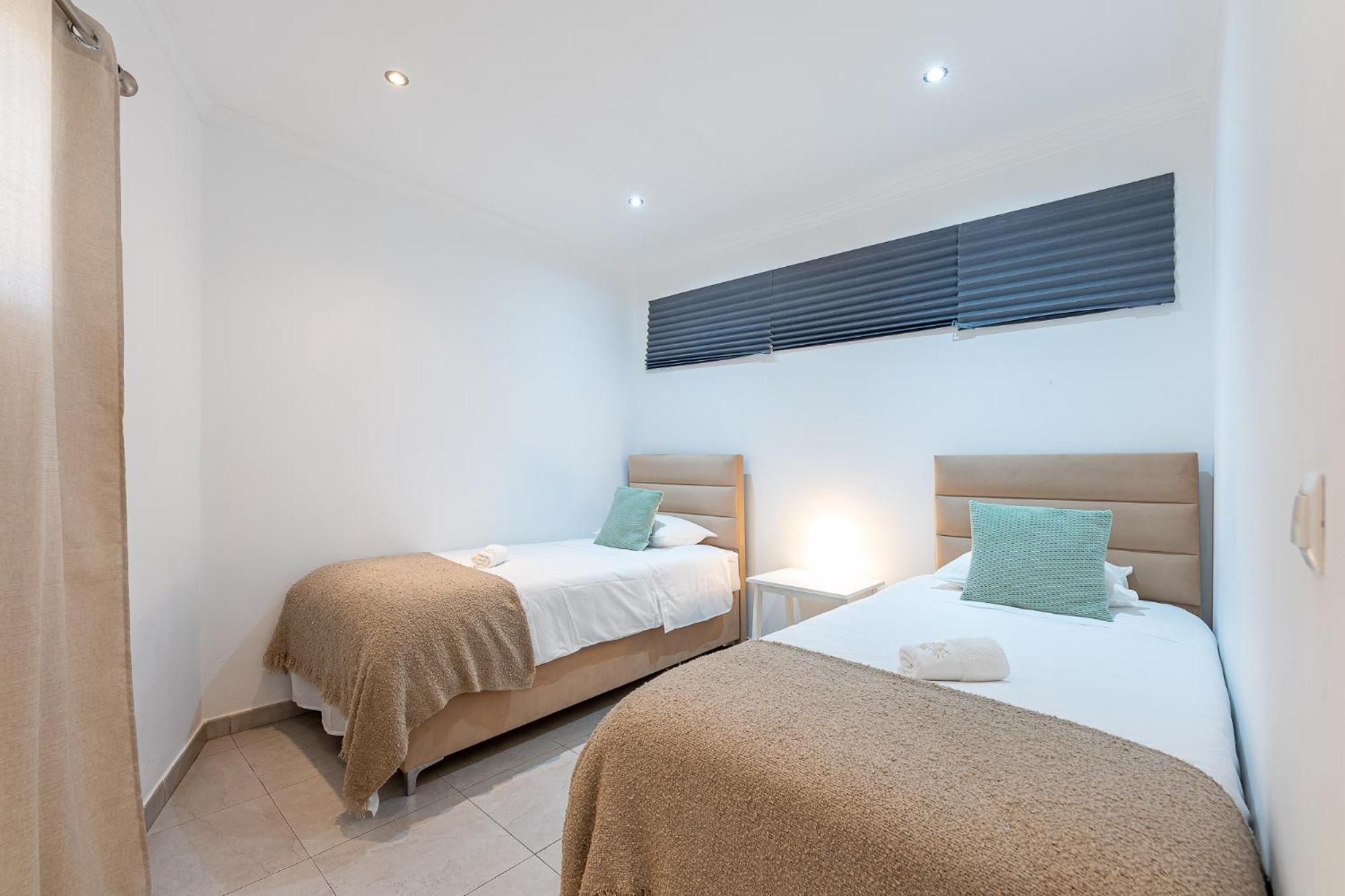Benalmádena Puerto Marina Vacation Apartment 1 minute from the beach