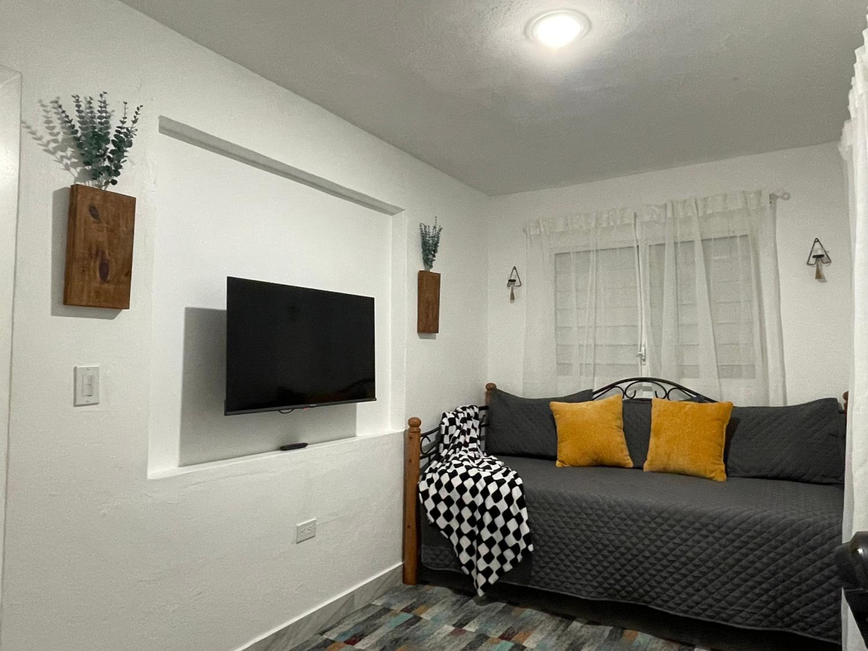 Comfy Spot in Santurce - King Bd view 5