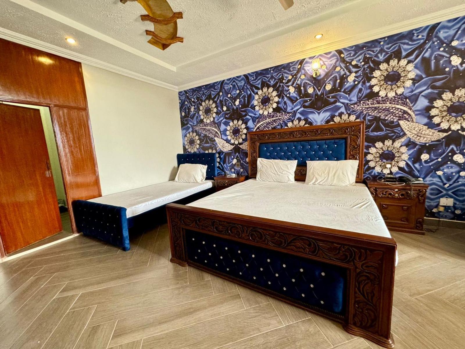 Paramount Guest House F-6 view 5