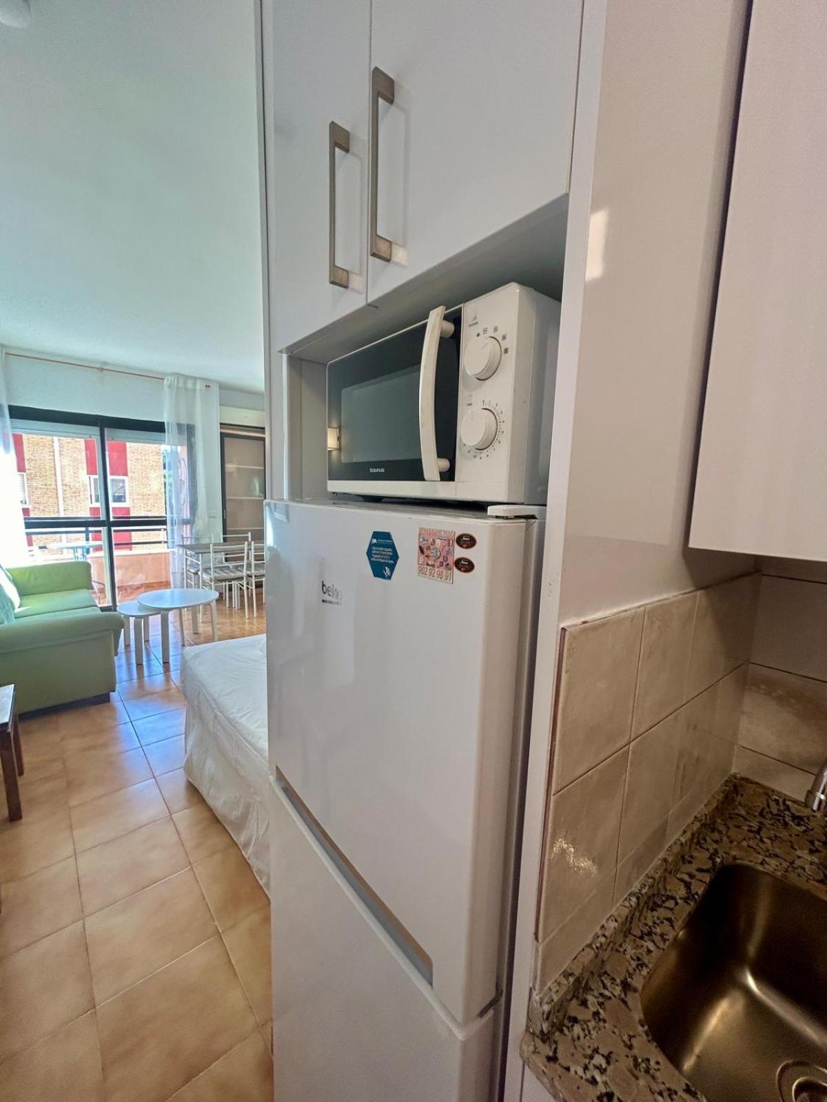 CENTRO ESTUDIO CON BALCÓN Torremolinos