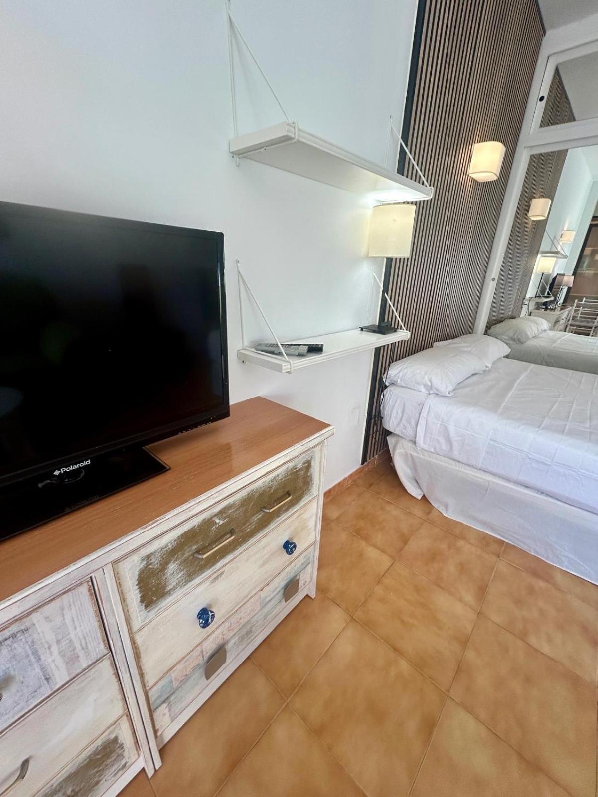 CENTRO ESTUDIO CON BALCÓN Torremolinos