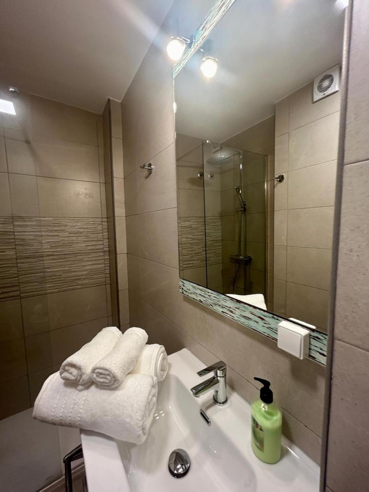 CENTRO ESTUDIO CON BALCÓN Torremolinos