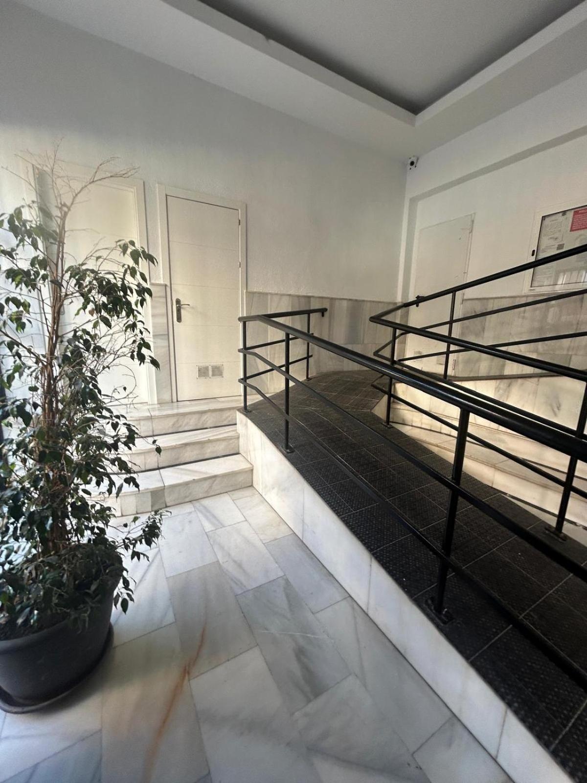 CENTRO ESTUDIO CON BALCÓN Torremolinos