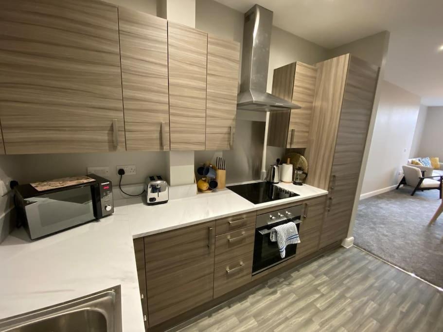 Chic Mill conversion beside Piece Hall & Eureka! view 4